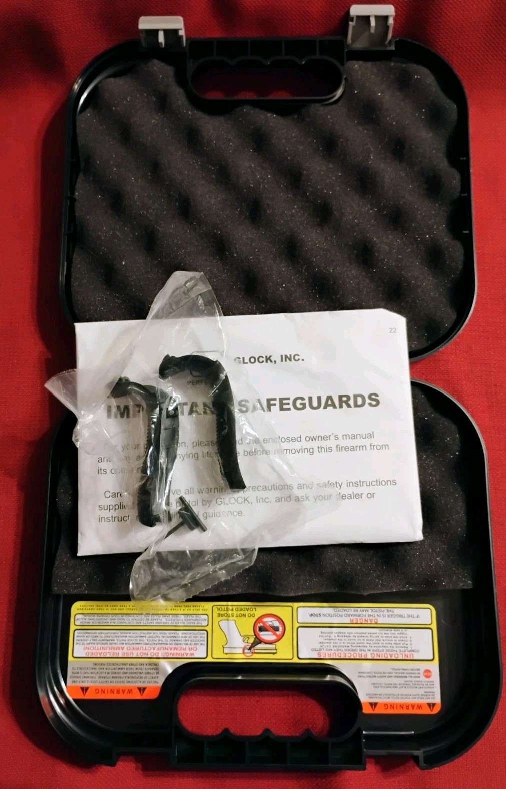 Glock 19 Gen 5 handgun storage box case, owners manual & new 2 grip parts VG