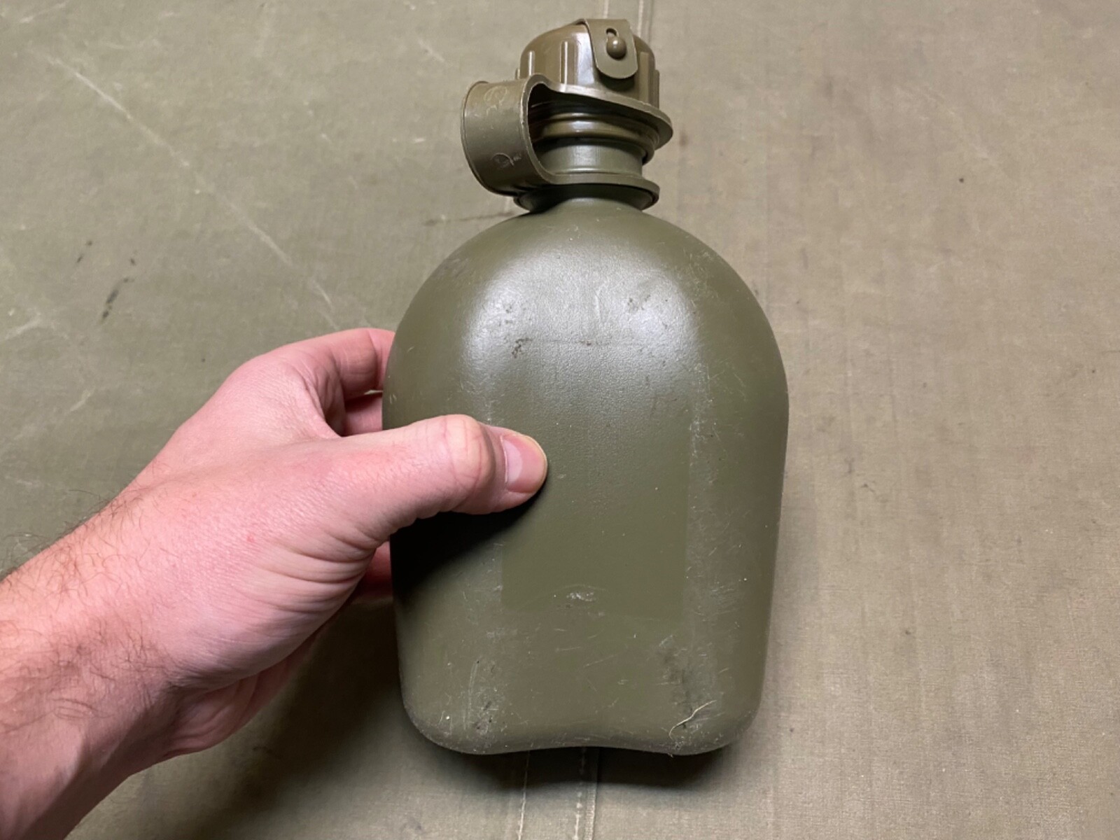 POST VIETNAM WAR GULF WAR DESERT STORM IRAQI FREEDEOM US ARMY CANTEEN