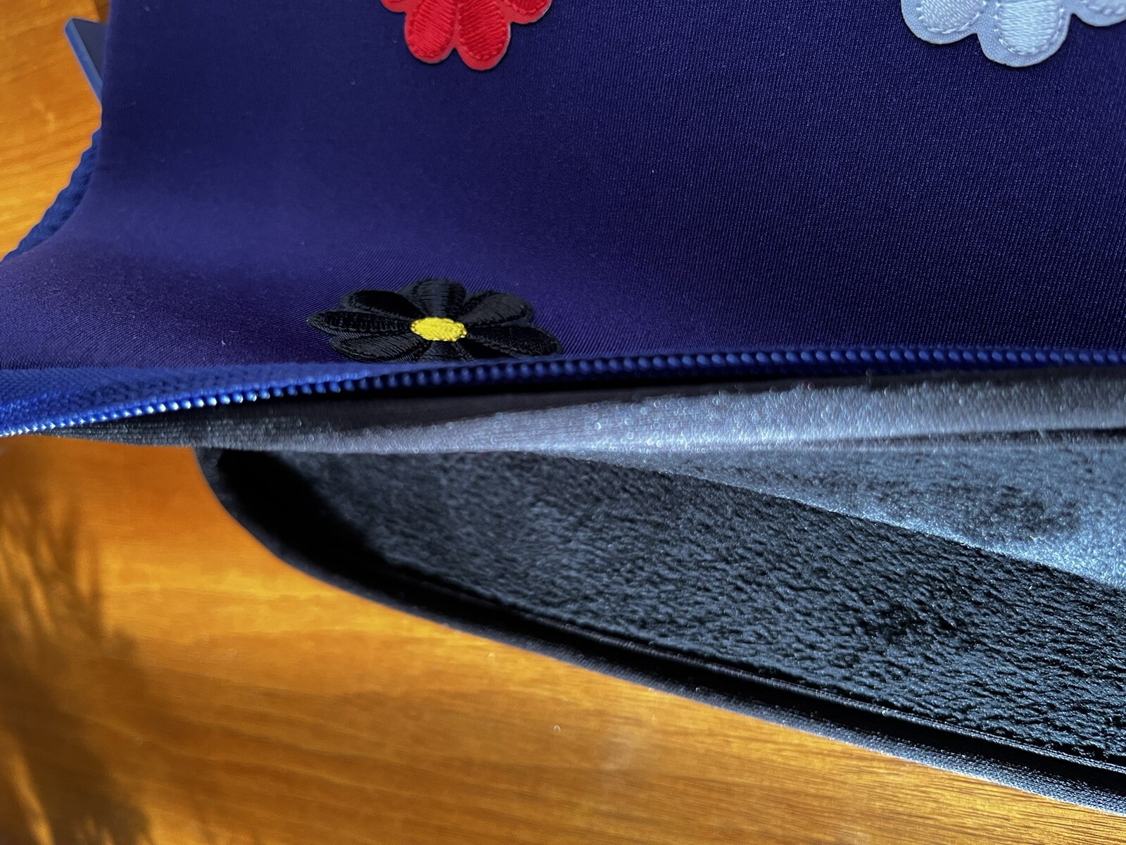 Notebook Sleeve 13" X 10": Daisy Appliqués, Padded, Excellent