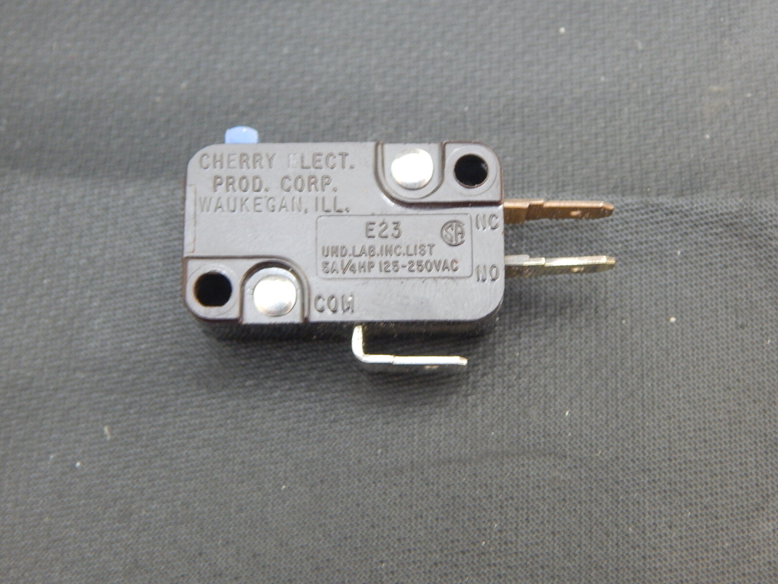 CHERRY E23-00A SNAP IN SWITCH SPDT 3A 250V PIN ACTUATOR - USA FAST SHIPPING