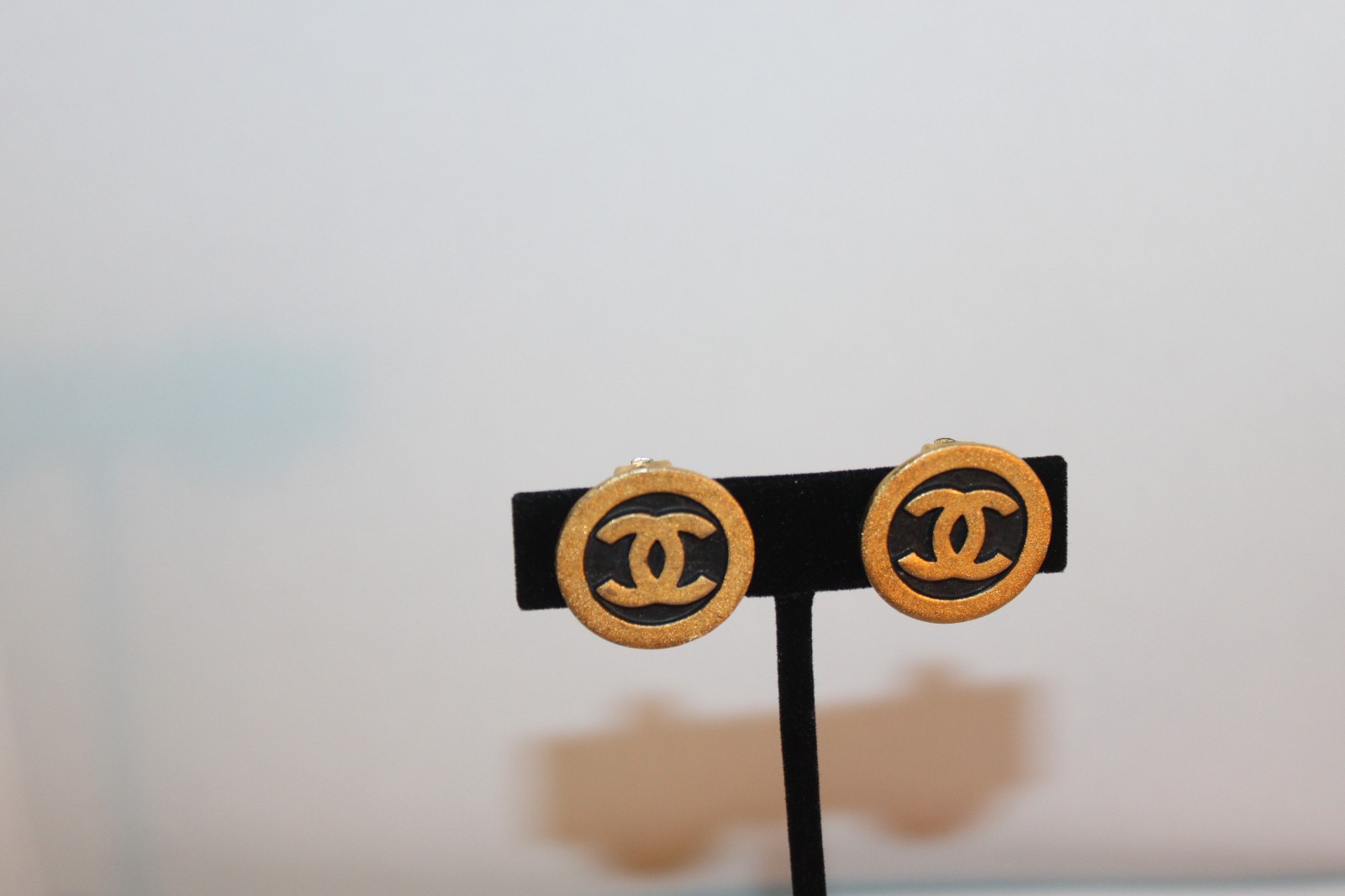 Vintage Clip Earrings Goldtone Black Textured NICE!