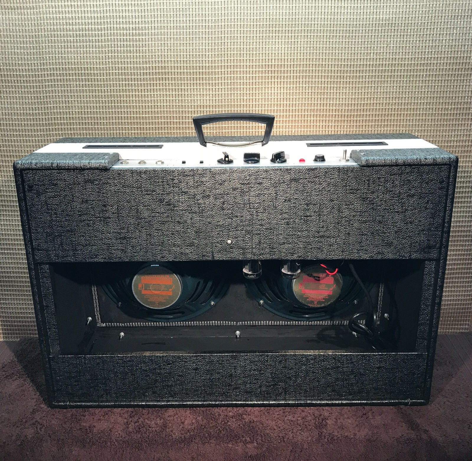 Univox 2x12 Custom Combo Guitar Amplifier (Amp) U-235