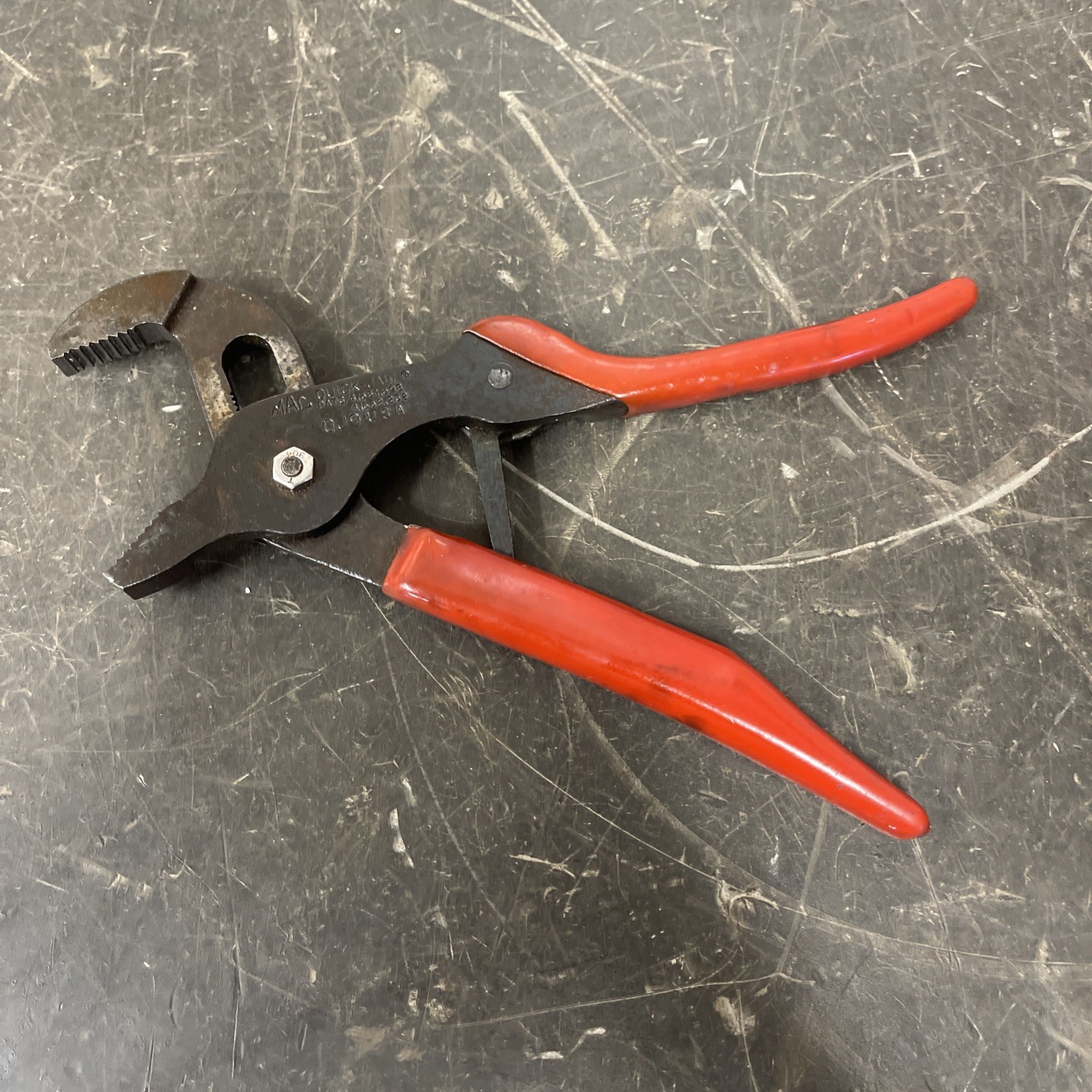 MAC TOOLS QUICK JAW ONE HANDED SELF ADJUSTING PLIERS # QJ9