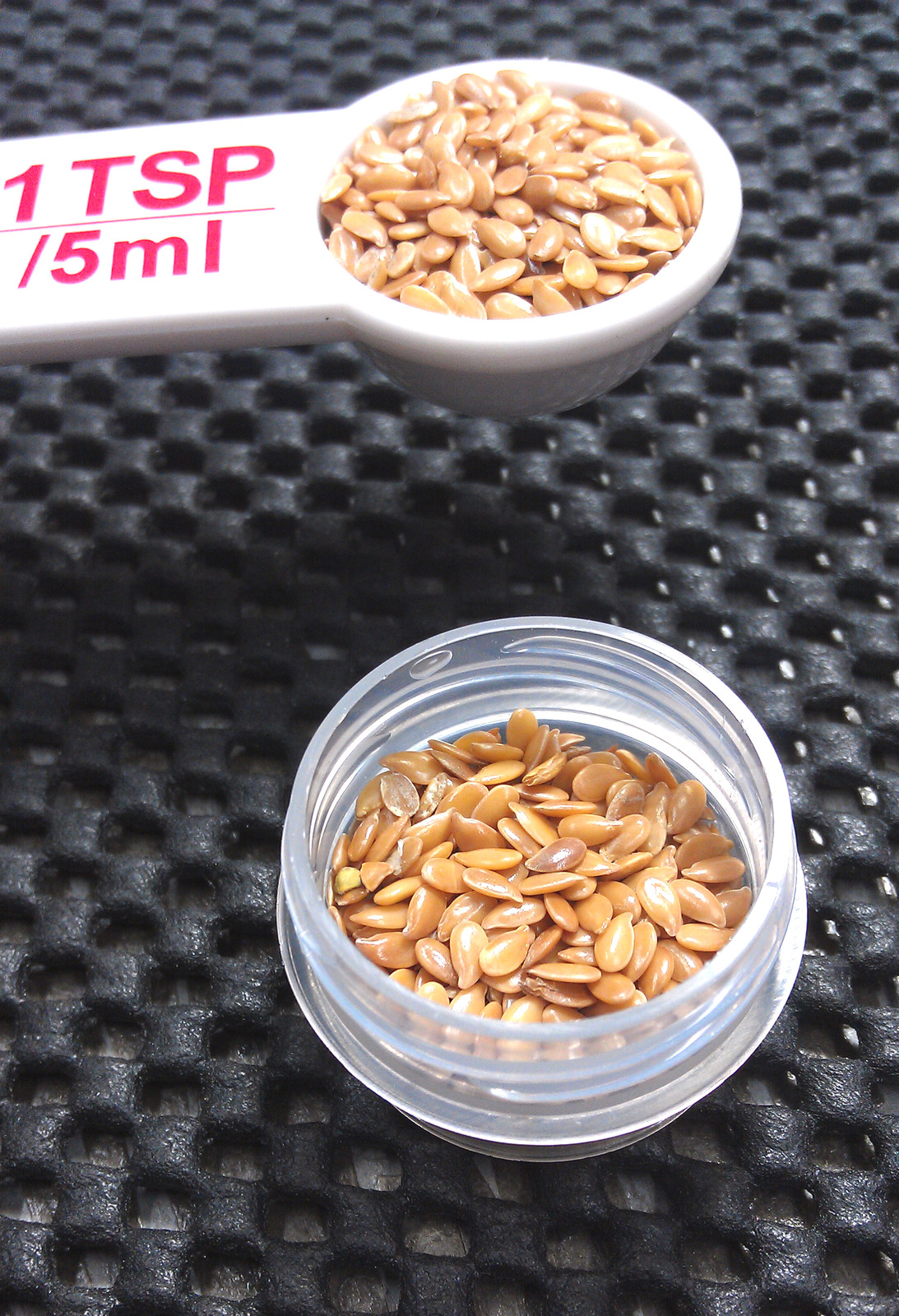 50 Sample JARS 3301 Makeup Balm Container Aqua Pink White Cap 1tsp DecoJars