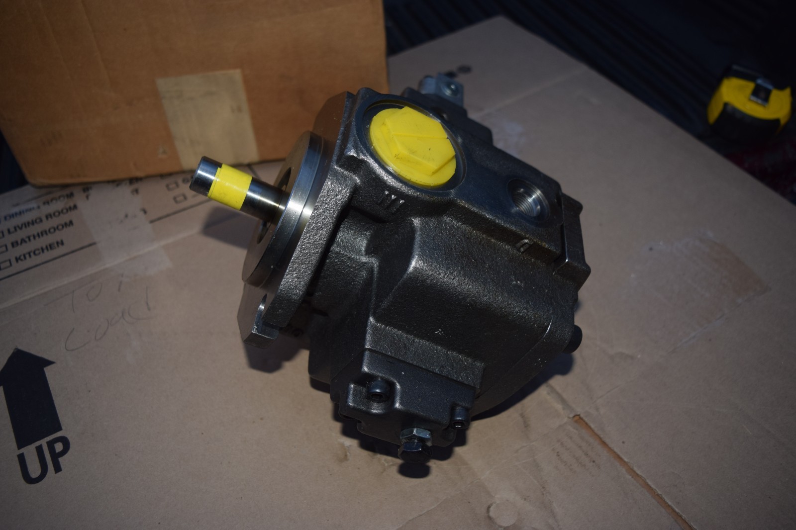 BOSCH 0513500220 Vane Pump