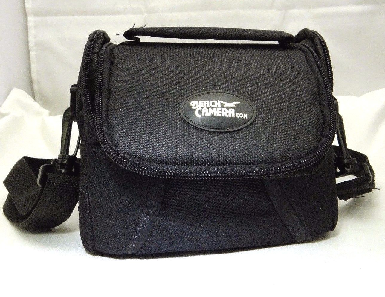 Beach Camera .com Camera Case with shoulder strap for SLR 6X5X4"