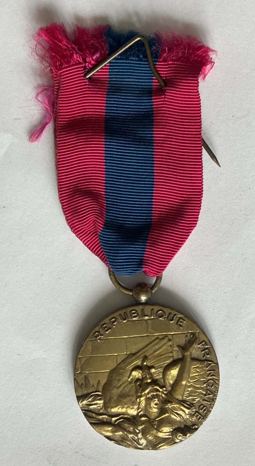 France, French National Defense Medal in bronze, older style of obverse