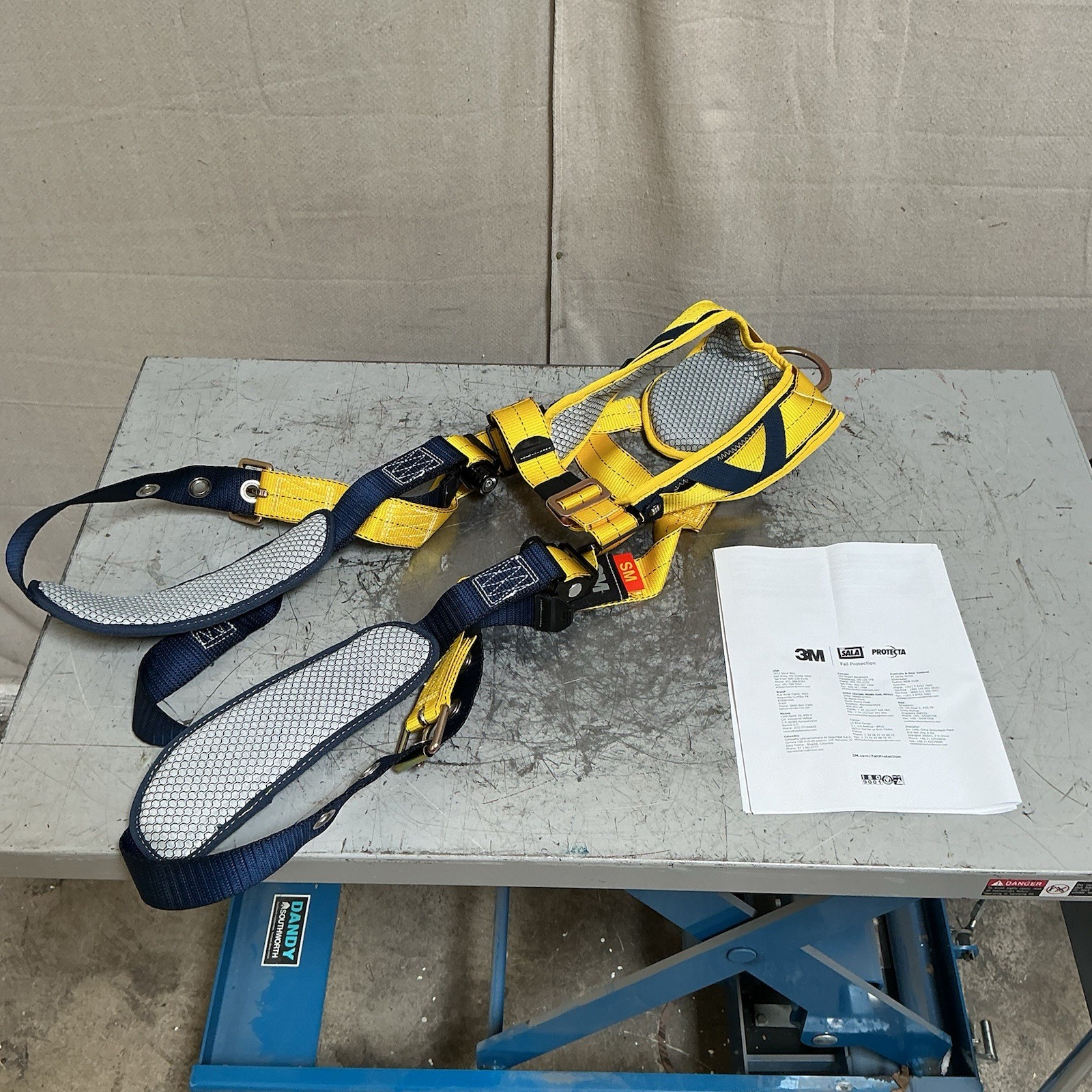 3M DBI-SALA 1100745 Full Body Harness Mating/Tongue Padded 420lb Cap