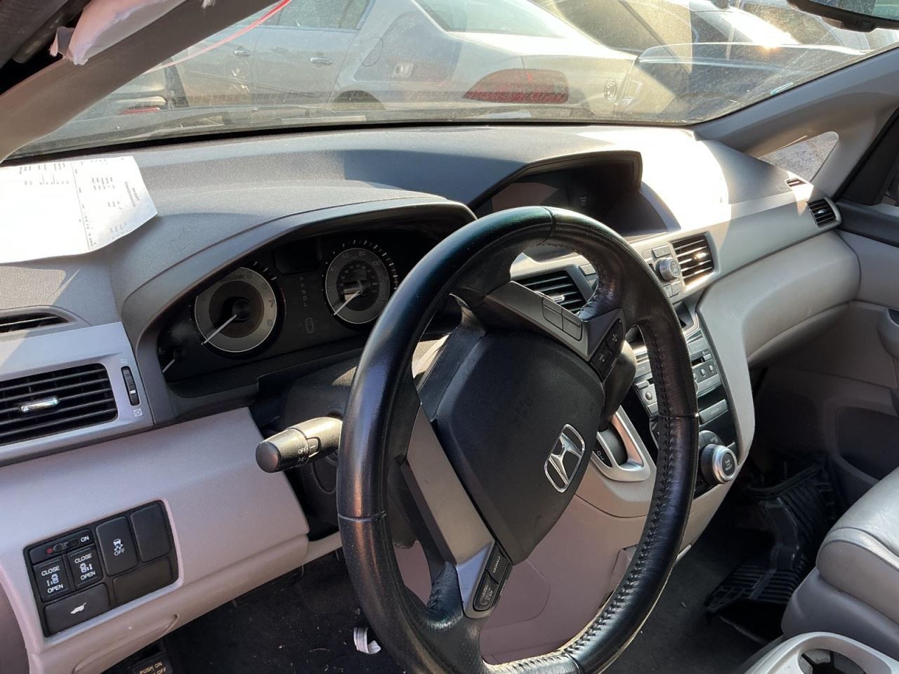 ODYSSEY 2011 Glove Box 4947931