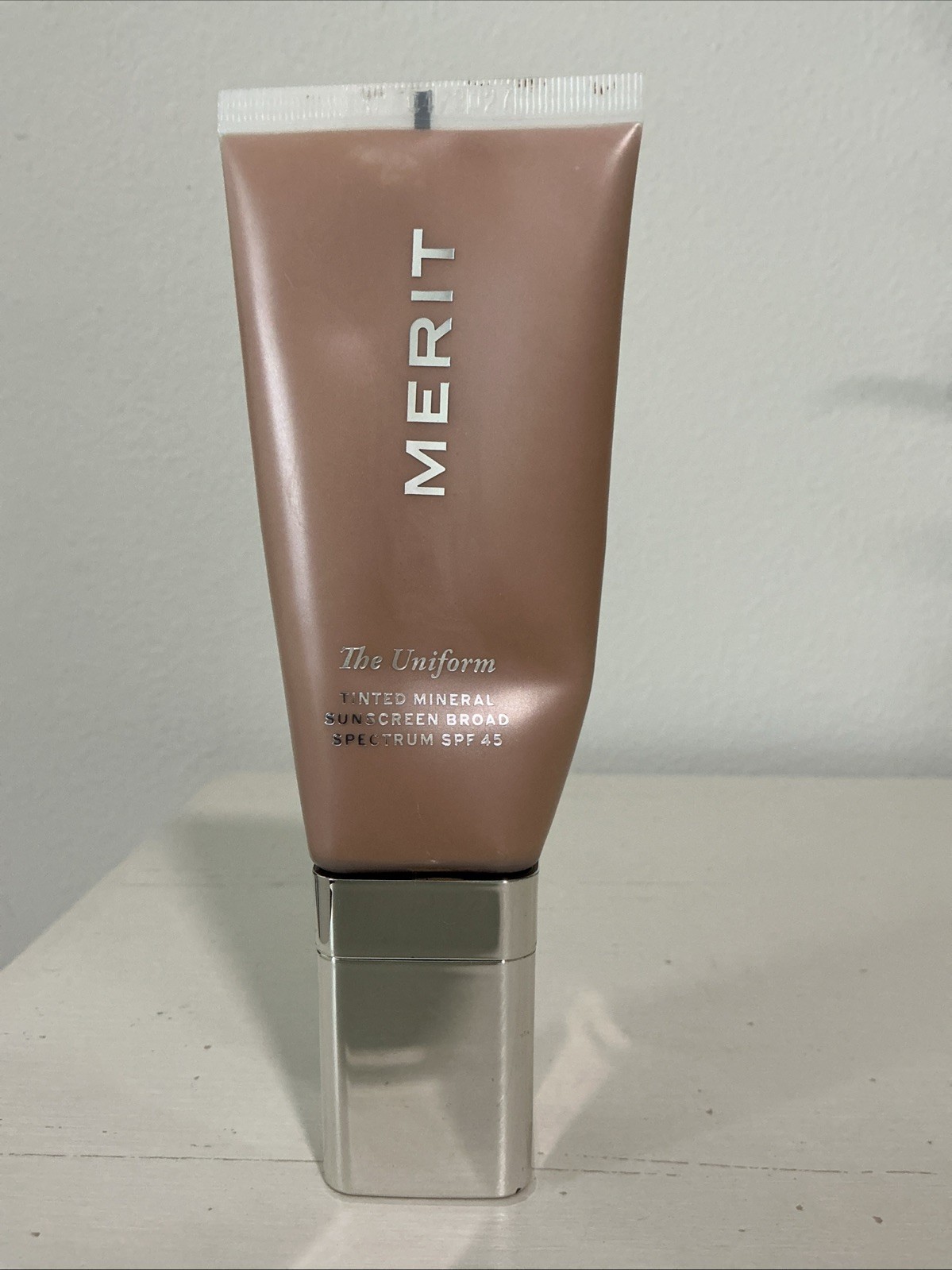 Merit The Uniform Tinted Mineral Sunscreen Broad Spectrum SPF 45 - #22 - NWOB