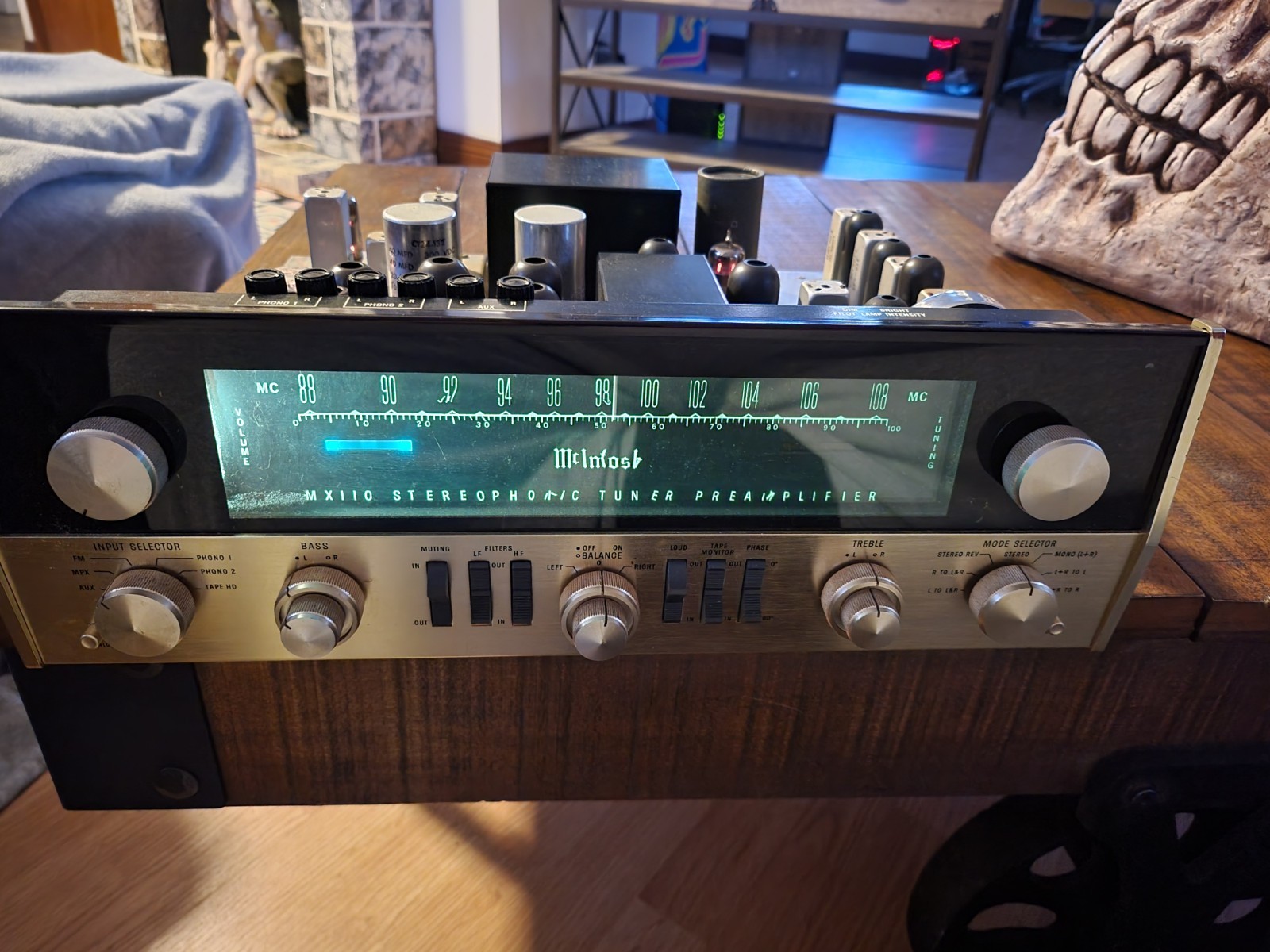 Mcintosh MX110 stereo tuner preamplifier Clean