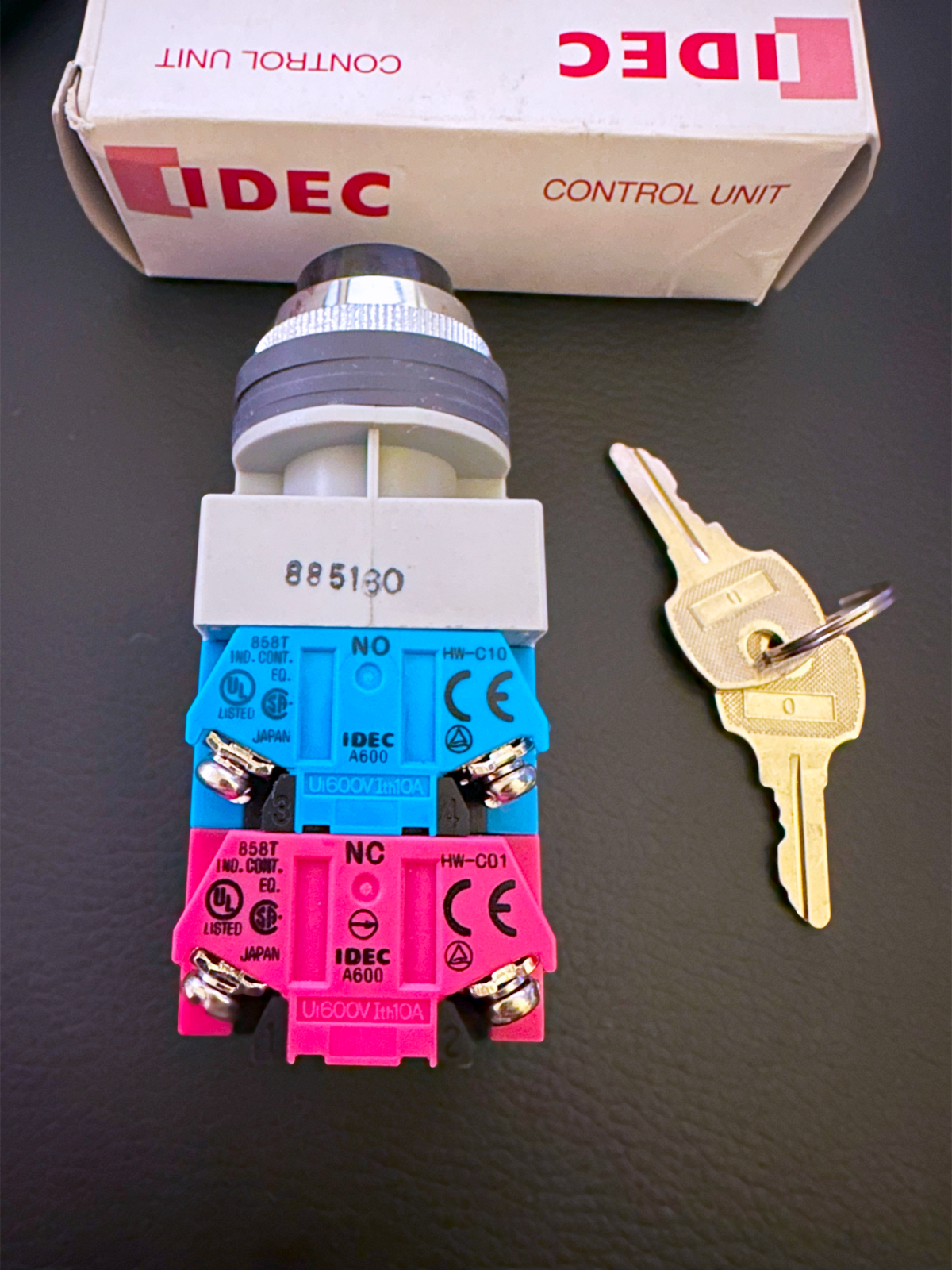 ASS3K3SN-243 IDEC 25mm Key Selector Switch 3 Position Maintained Action 2NO-1NC
