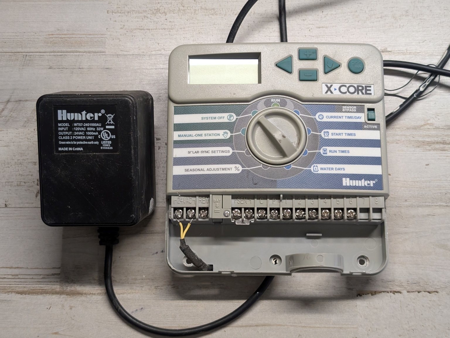 Hunter X-Core XC-600i Irrigation Controller 6-Station Indoor & Transformer