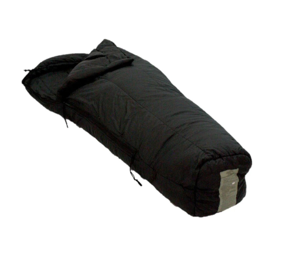 USGI Intermediate Cold Weather Sleeping Bag Black. Needs Draw String.