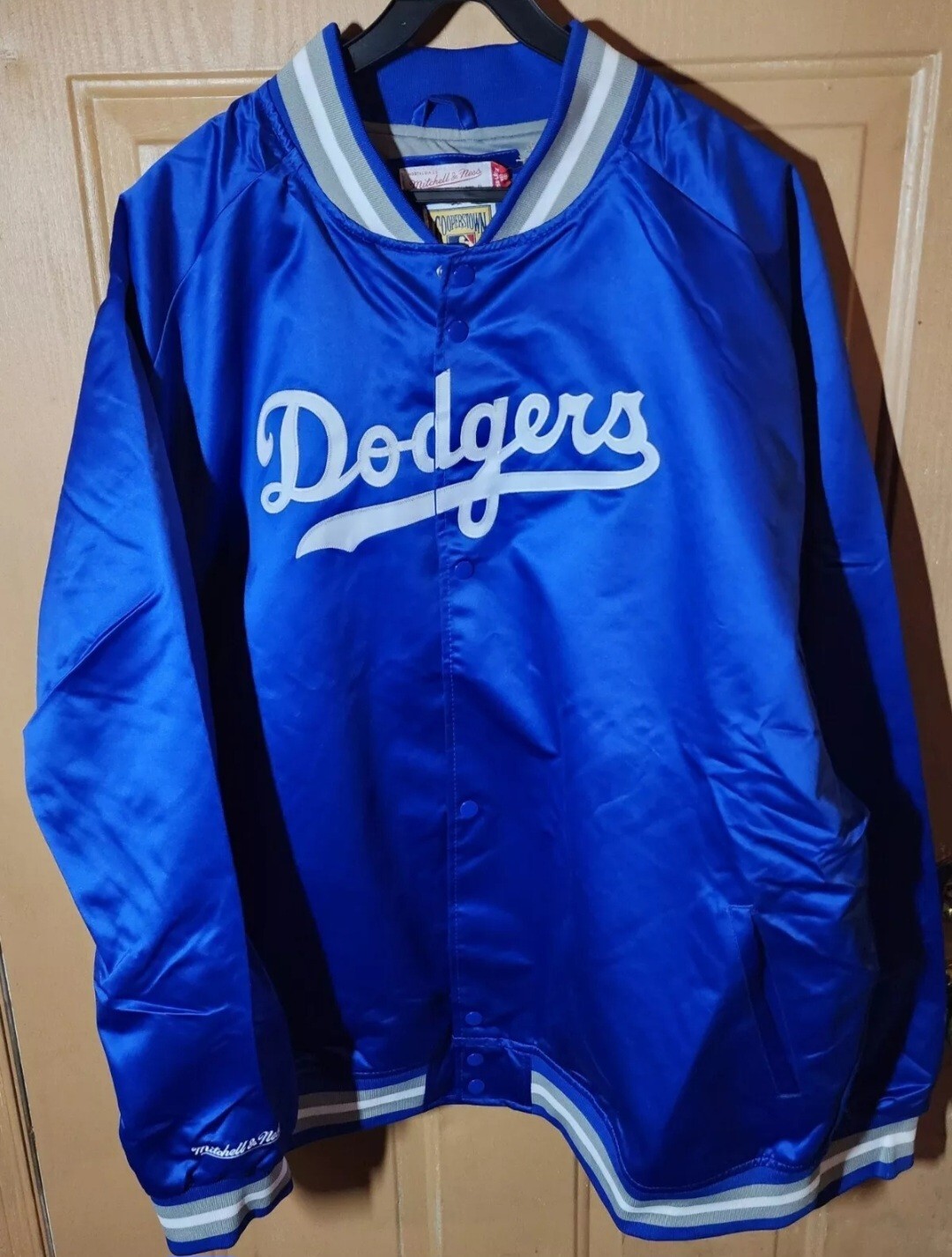 LOS ANGELES DODGERS M/N THROWBACK SATIN JACKET VARIOUS SIZES AVAILABLE