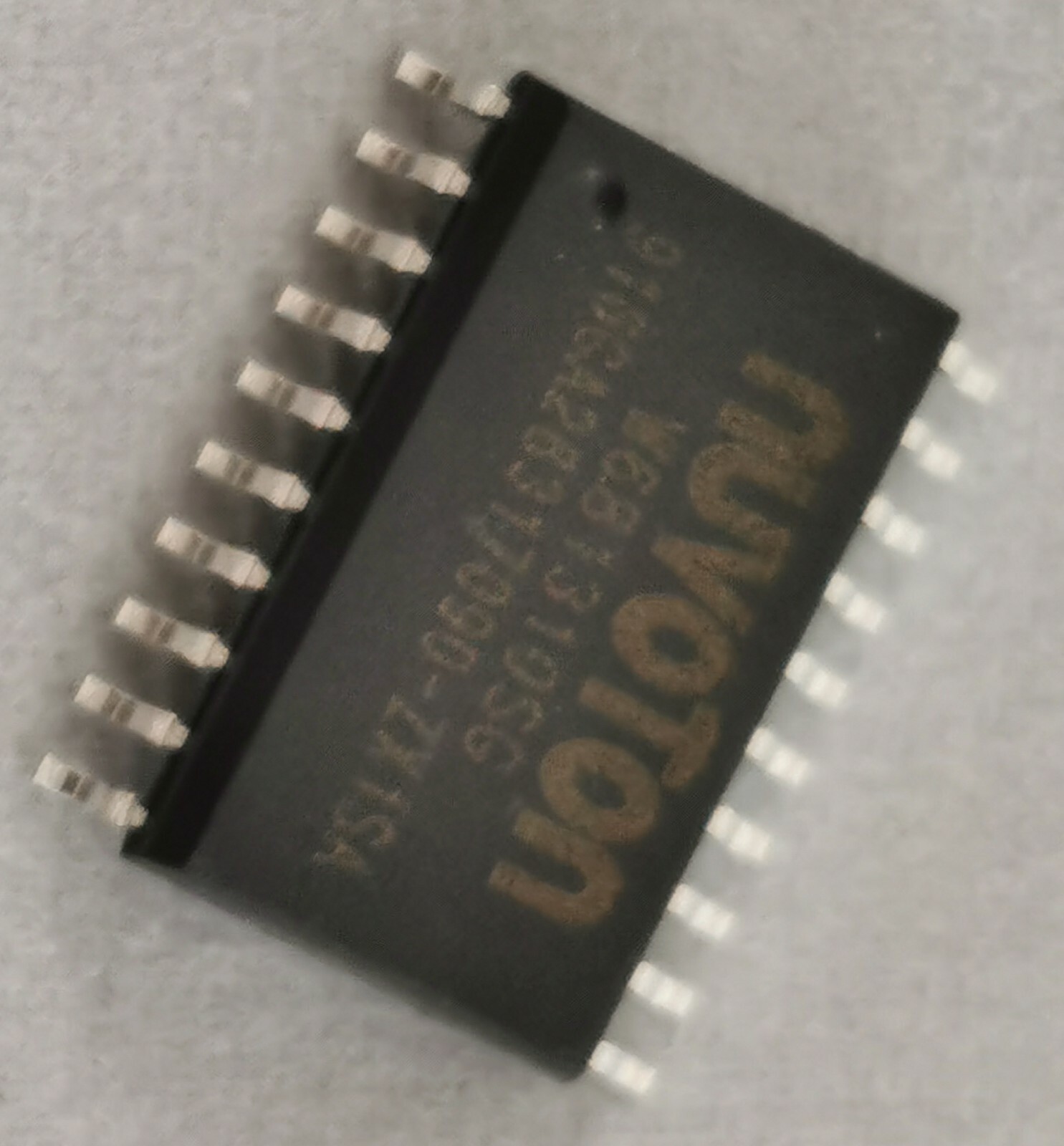 W681310SG x 100 pcs  Nuvoton Codec Single Channel SO20