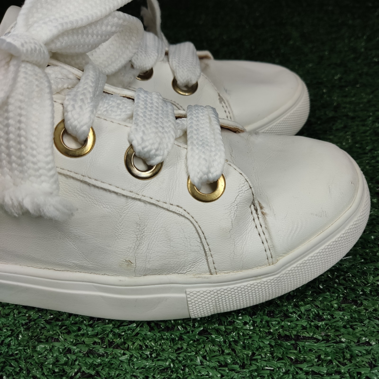 LOFT Women's Sneakers Lace Up Casual White Shoes Size 8.5