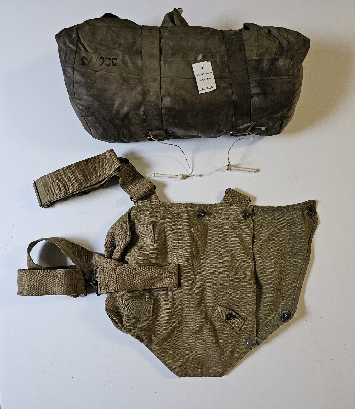 WW2 Military "Humpie Dumpie" 2-Piece Rubber Chemical Suit & Gas Mask Bag