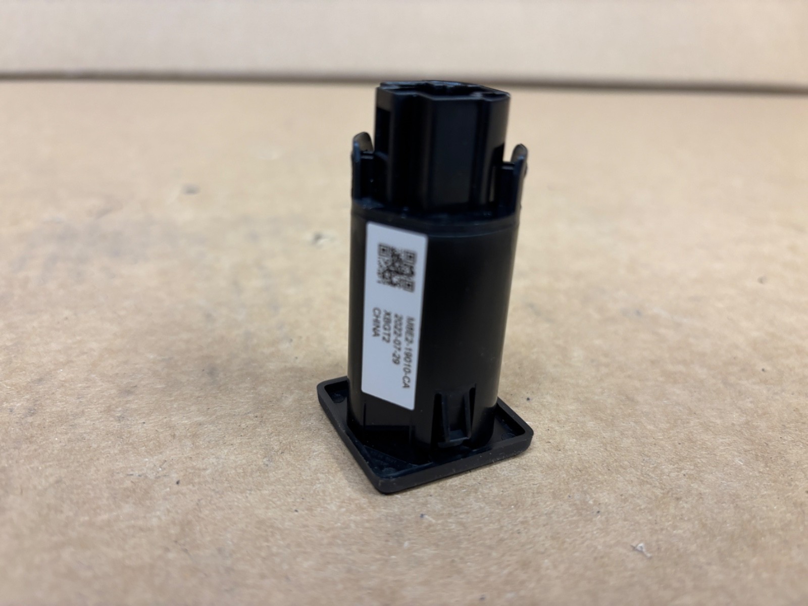 NEW OEM LAND ROVER 21-23 DEFENDER DISCOVER EVOQUE USB-C Socket LR150198