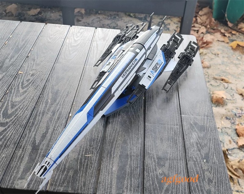 MASS EFFECT SSV Normandy SR2 Spaceship Painted Model 3D Build Length 50CM