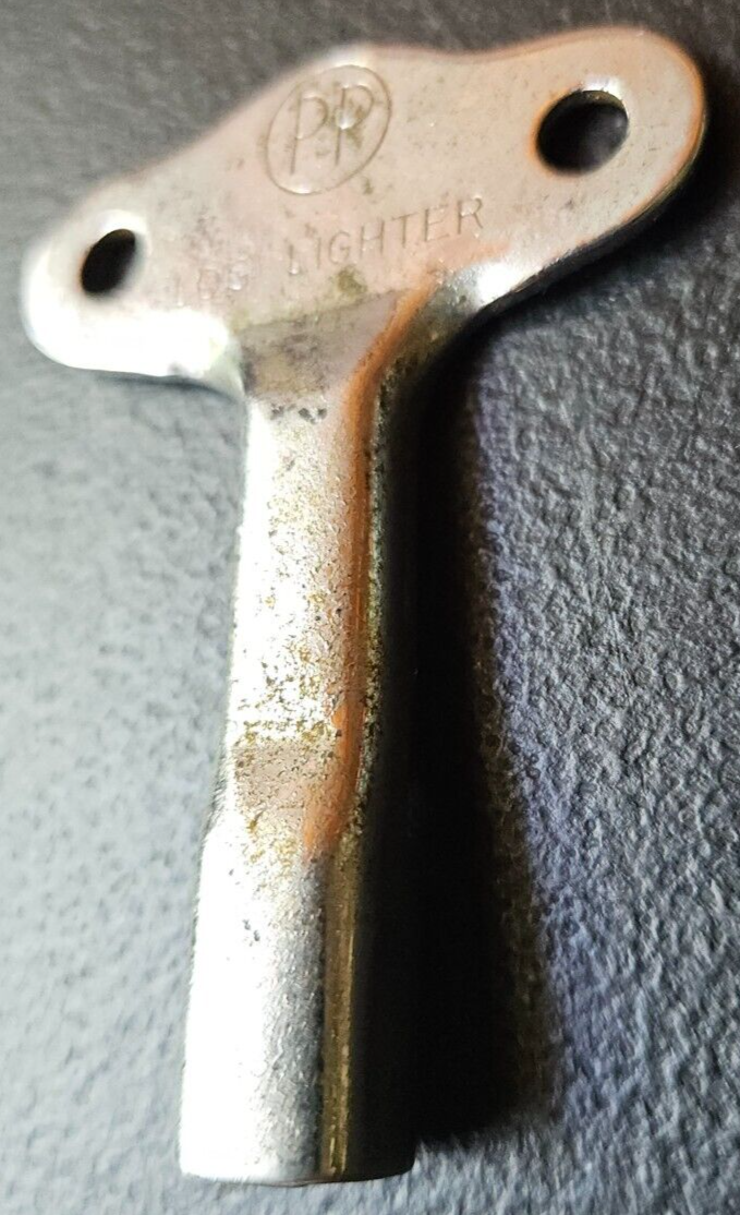 PP LOG LIGHTER. METAL KEY.