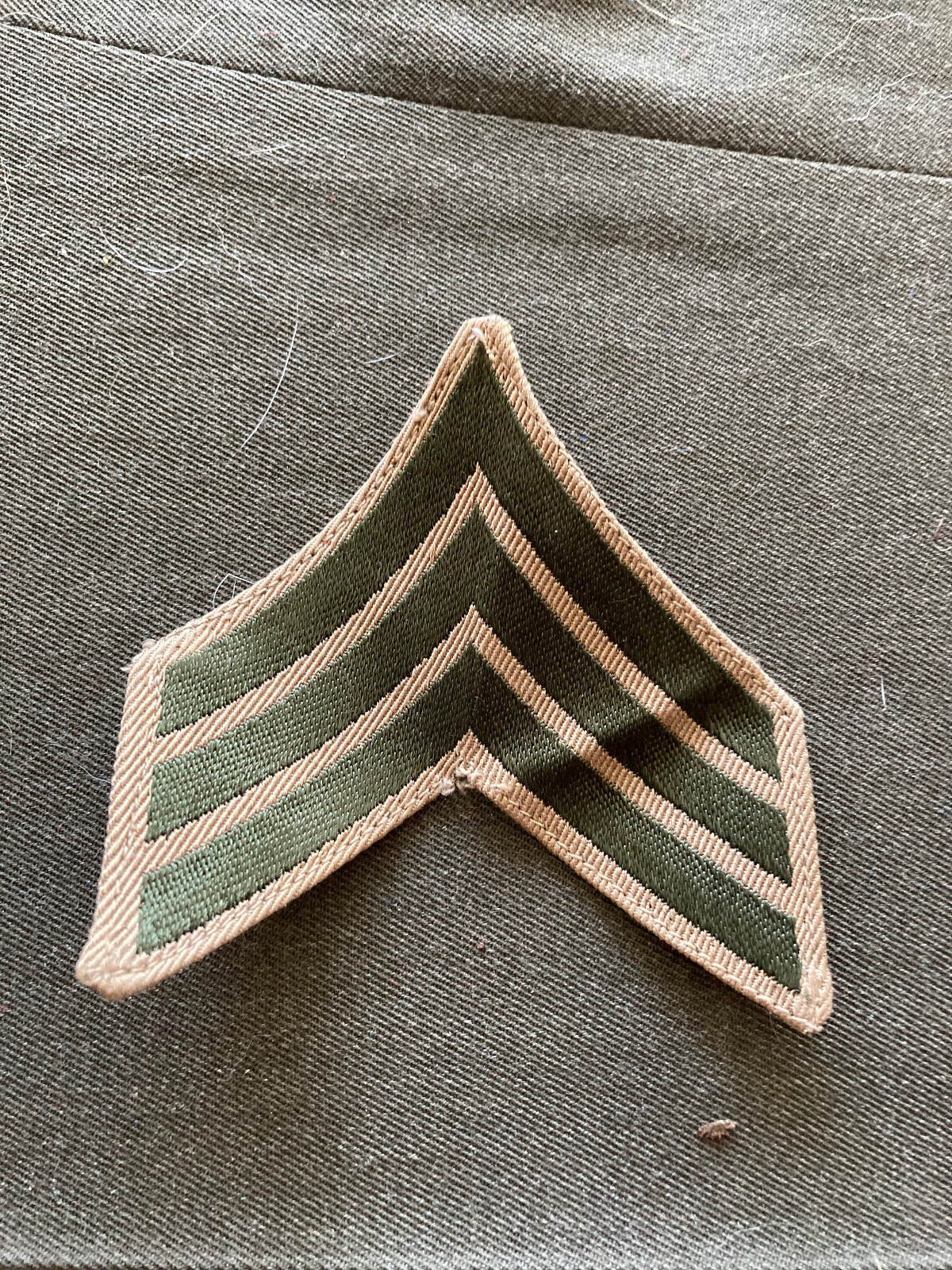 WWII  USMC Sergeant Chevron forrest on foldover tan jacquard weave