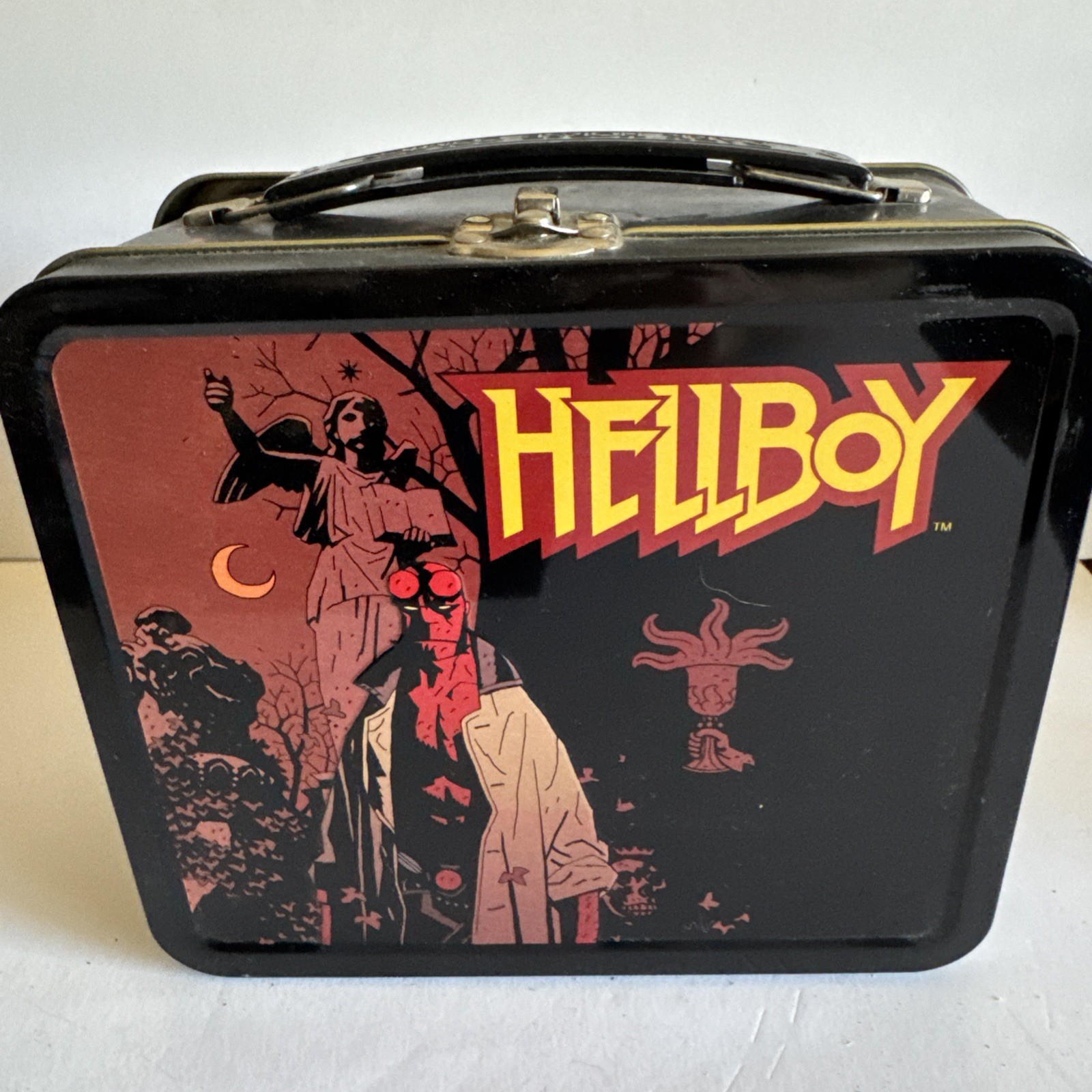Hellboy Lunch Box Dark Horse Comics  2002