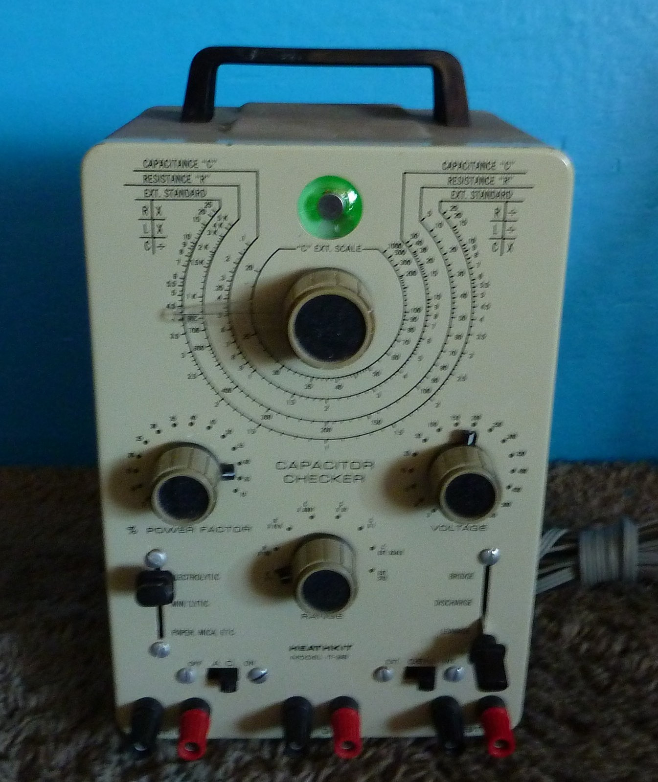 Heathkit Model IT-28 Capacitor Checker