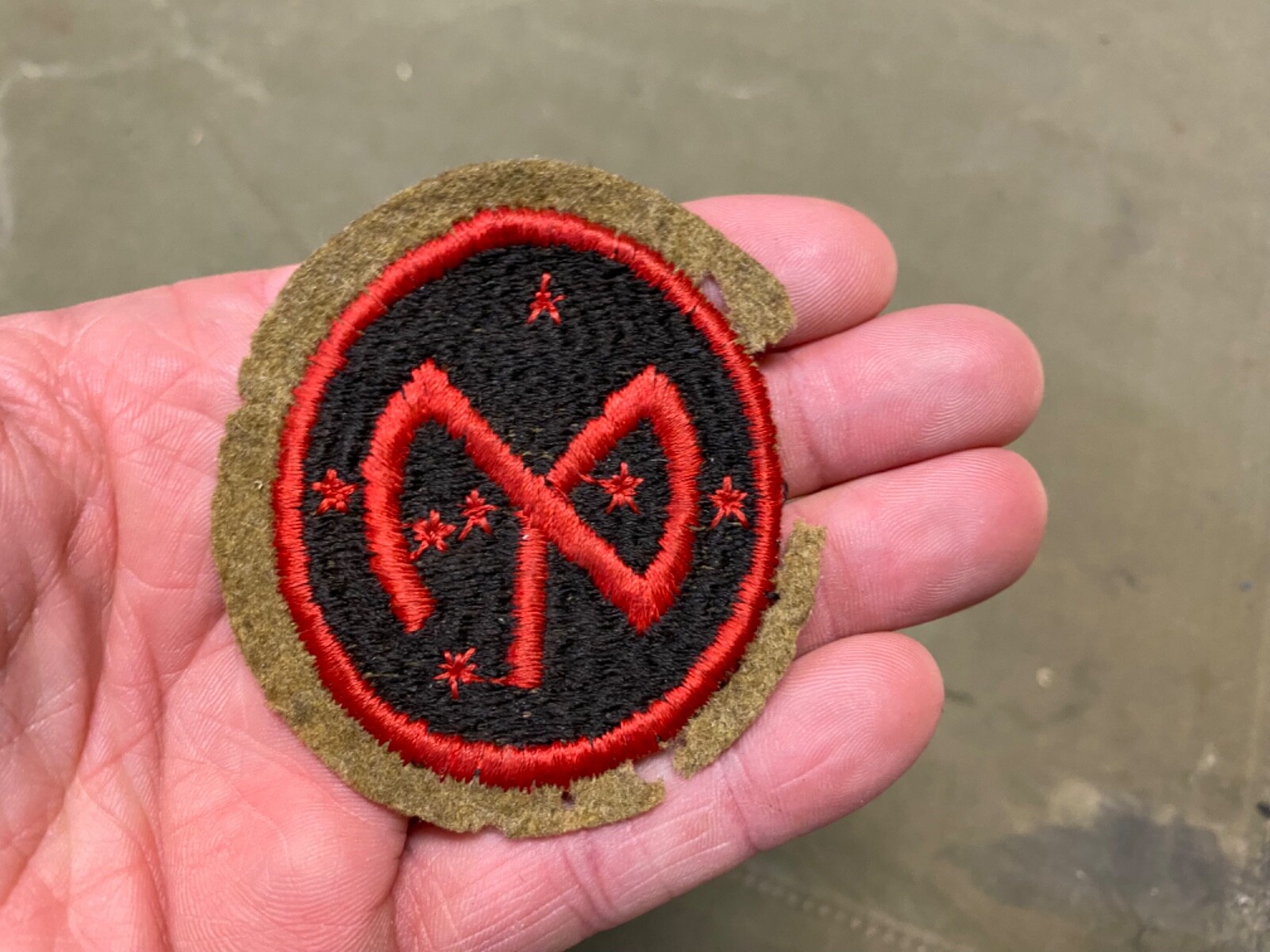 ORIGINAL WWII US 27TH INFANTRY DIVISION SLEEVE INSIGNIA PATCH-RARE BLACK BACK
