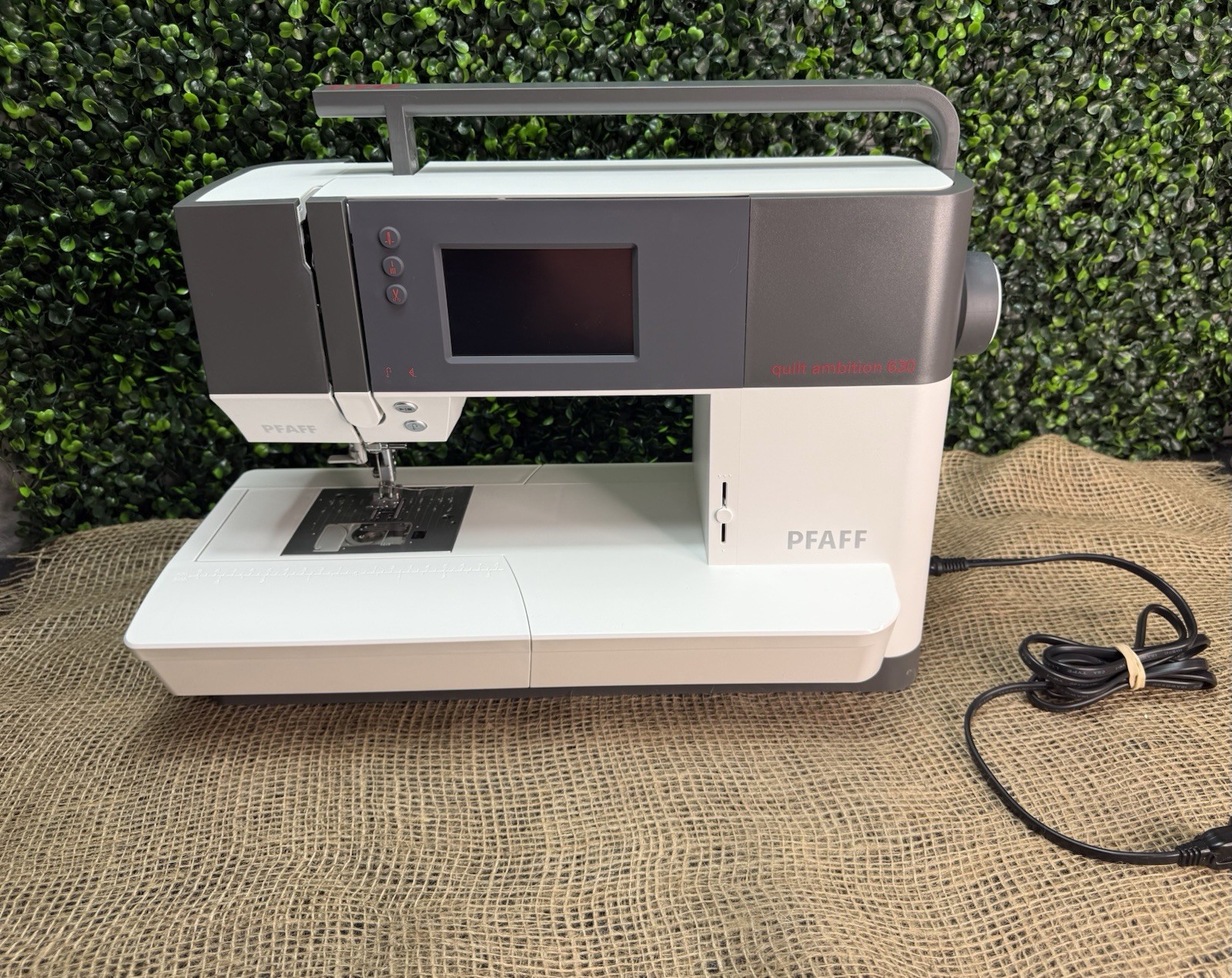 PFAFF Quilt Ambition 630 Sewing Machine IDT System Touchscreen Tested