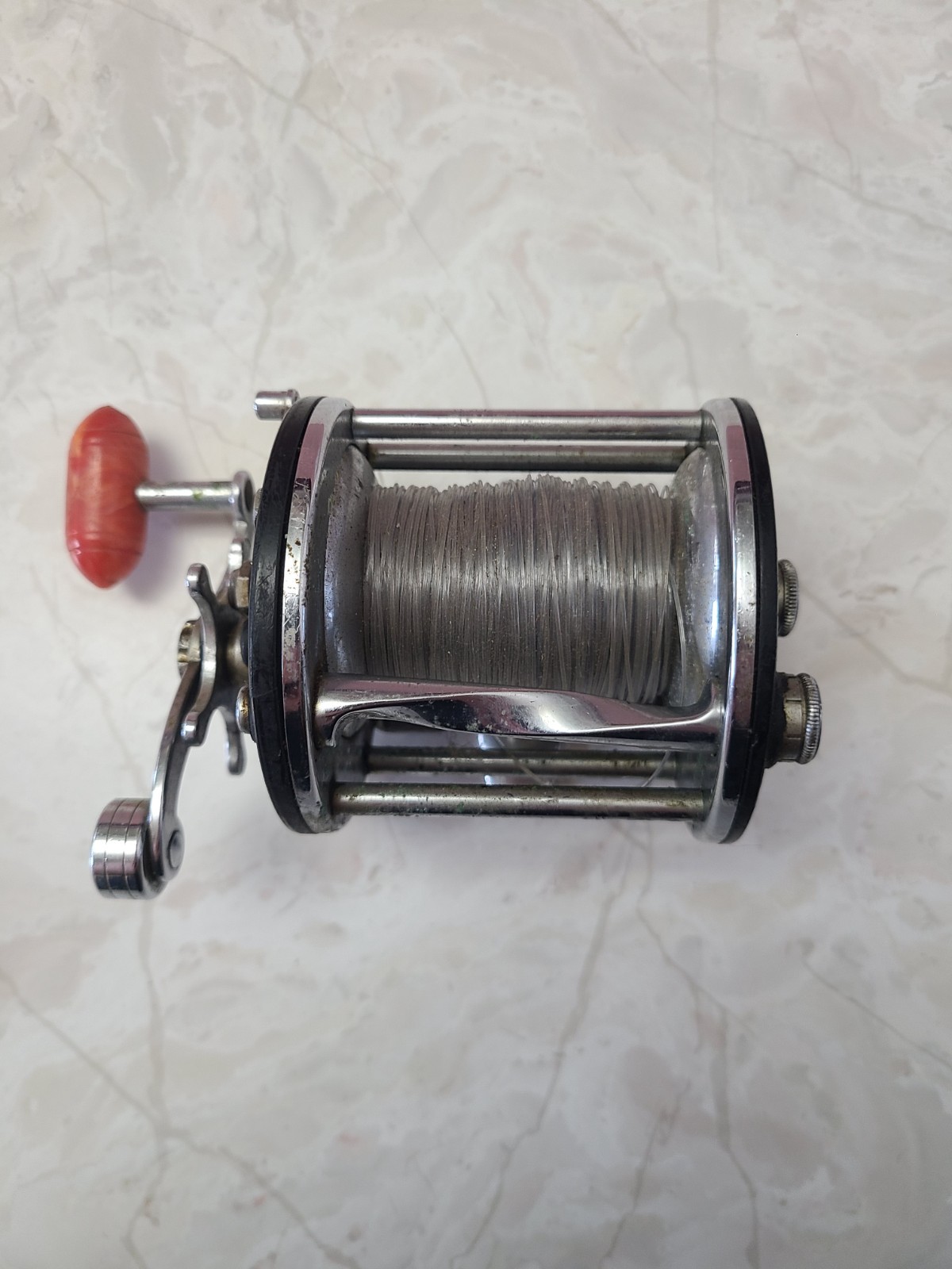 Penn Leveline 350 Baitcast Reel With Orange Red Handle