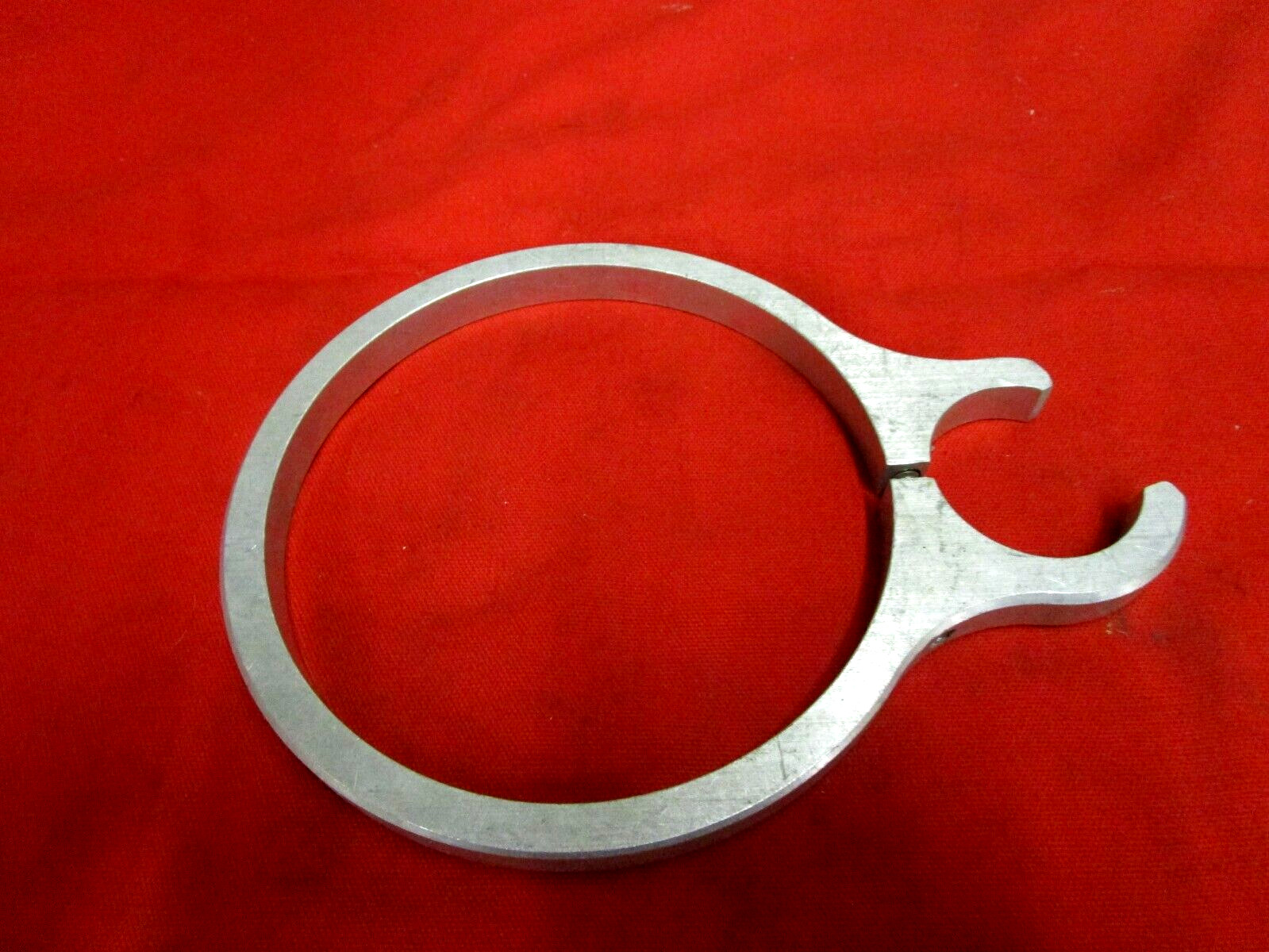 ALUMINUM BILLET BOTTLE MOUNTING BRACKET  5-1/4" DIAMETER BOTTLE, 1-3/4" OD bar