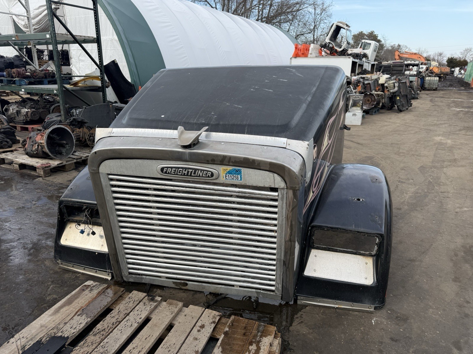 FREIGHTLINER FLD132 CLASSIC XL 1997-2010 HOOD 3853588