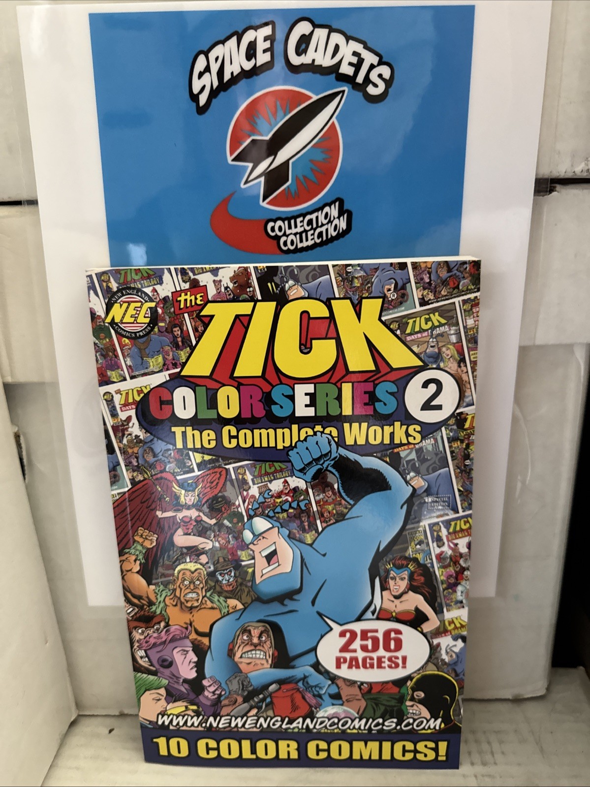 NEC The Tick The Complete Works 256 Pages GN Graphic Novel TPB New