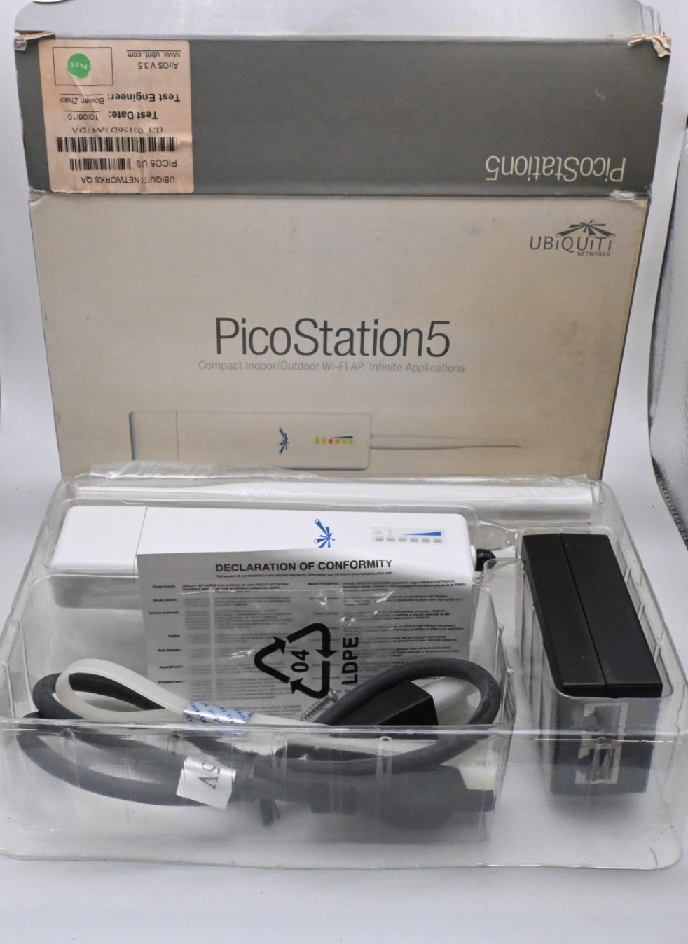 Ubiquiti Networks PicoStation5 Indoor/Outdoor Wi-Fi AP  FREE SHIPIING