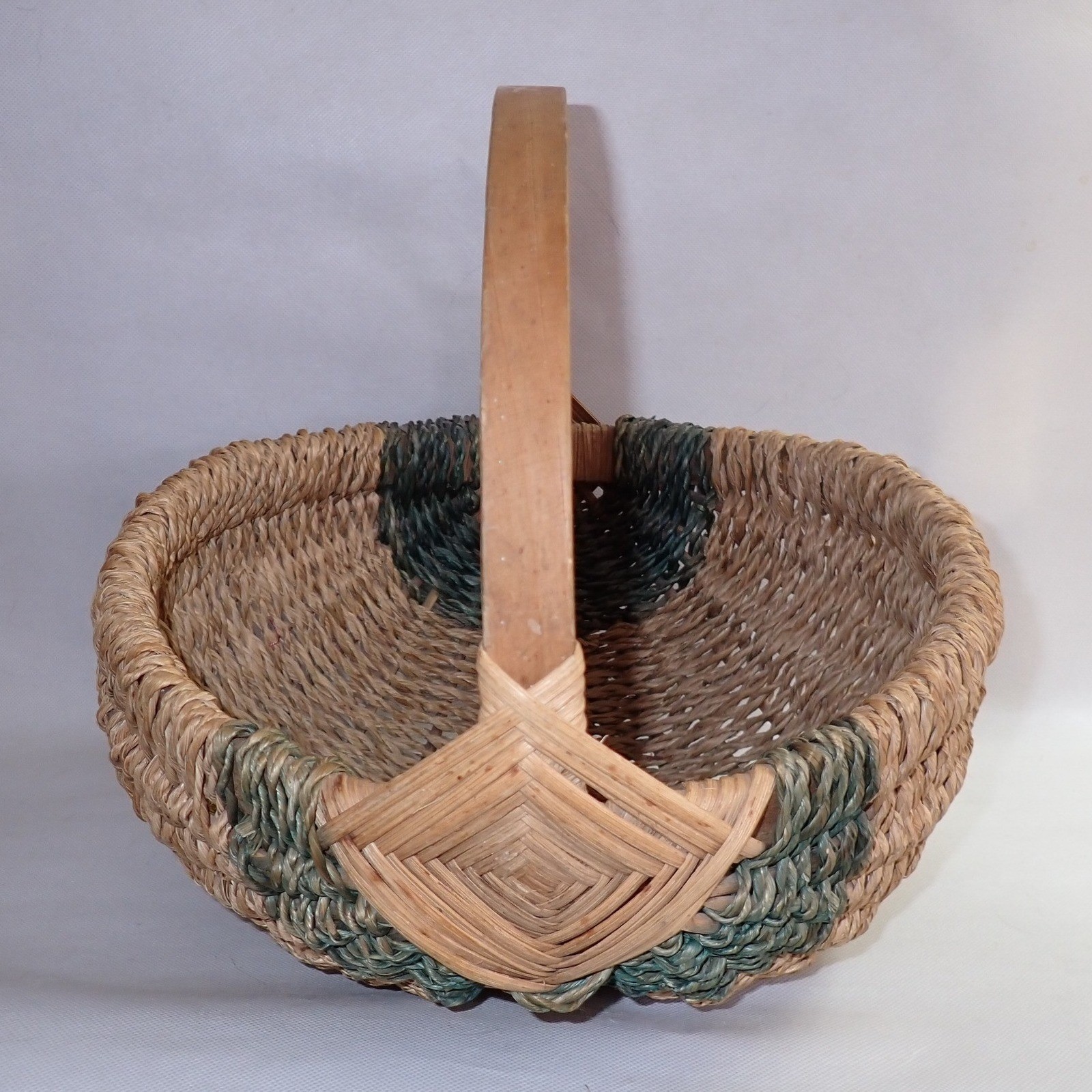 Vintage Hand Woven Buttock Basket Handle Gather Boho Retro Chic