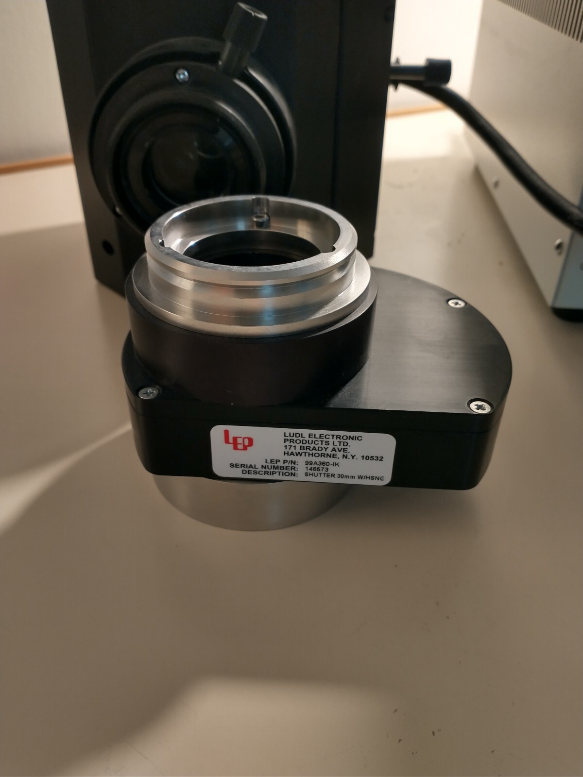 Olympus Hg Illuminator with motorized shutter