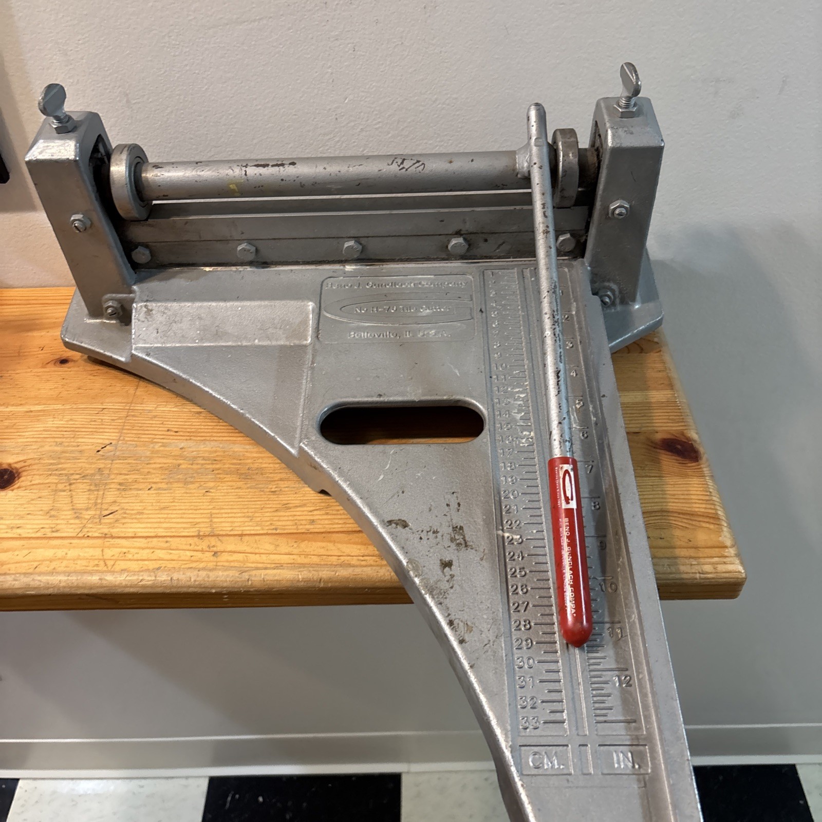 Beno J Gundlach Tile Cutter H-76 Made In USA