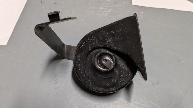 Genuine Ford Horn Assembly Low Pitch FA1Z-13832-C