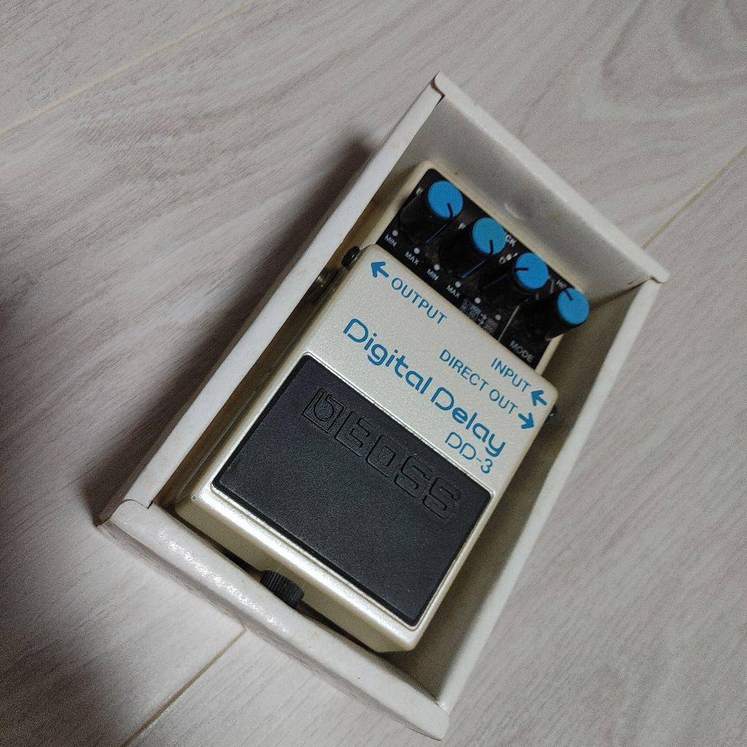Classic BOSS Digital Delay DD 3 with original box excellent condition
