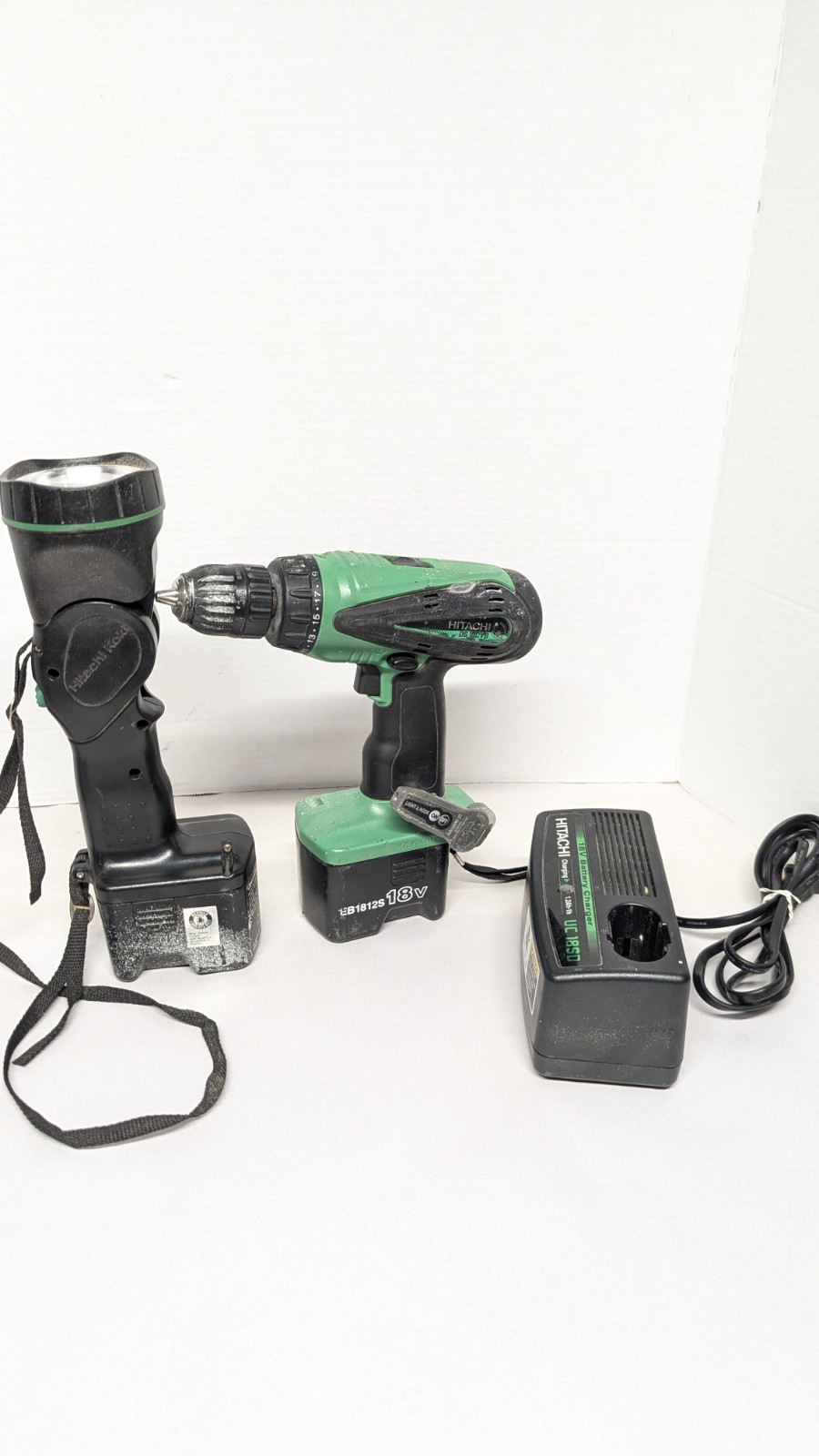 Hitachi DS18DVB Cordless Drill, Worklight UB18D Battery And Charger *Read Descri