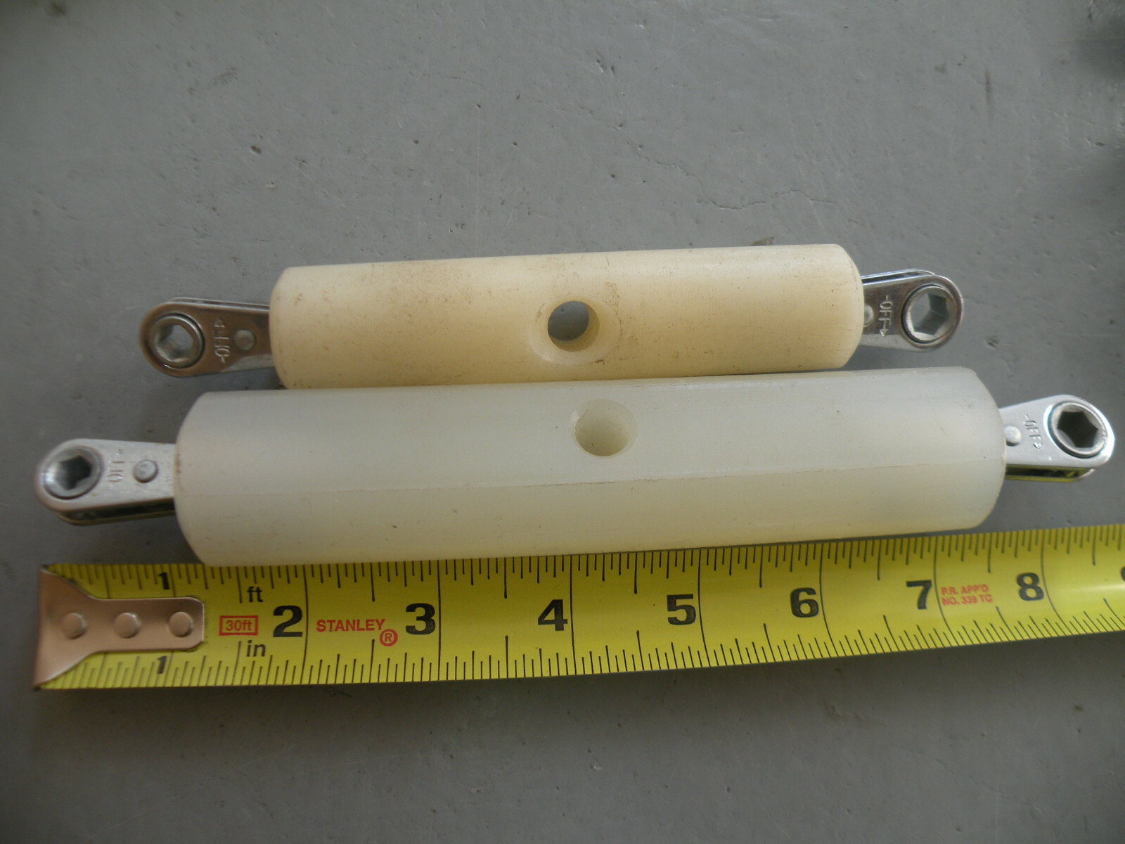 (1) Ratcheting Lineman Insulated Wrench 1/4" & 5/16"