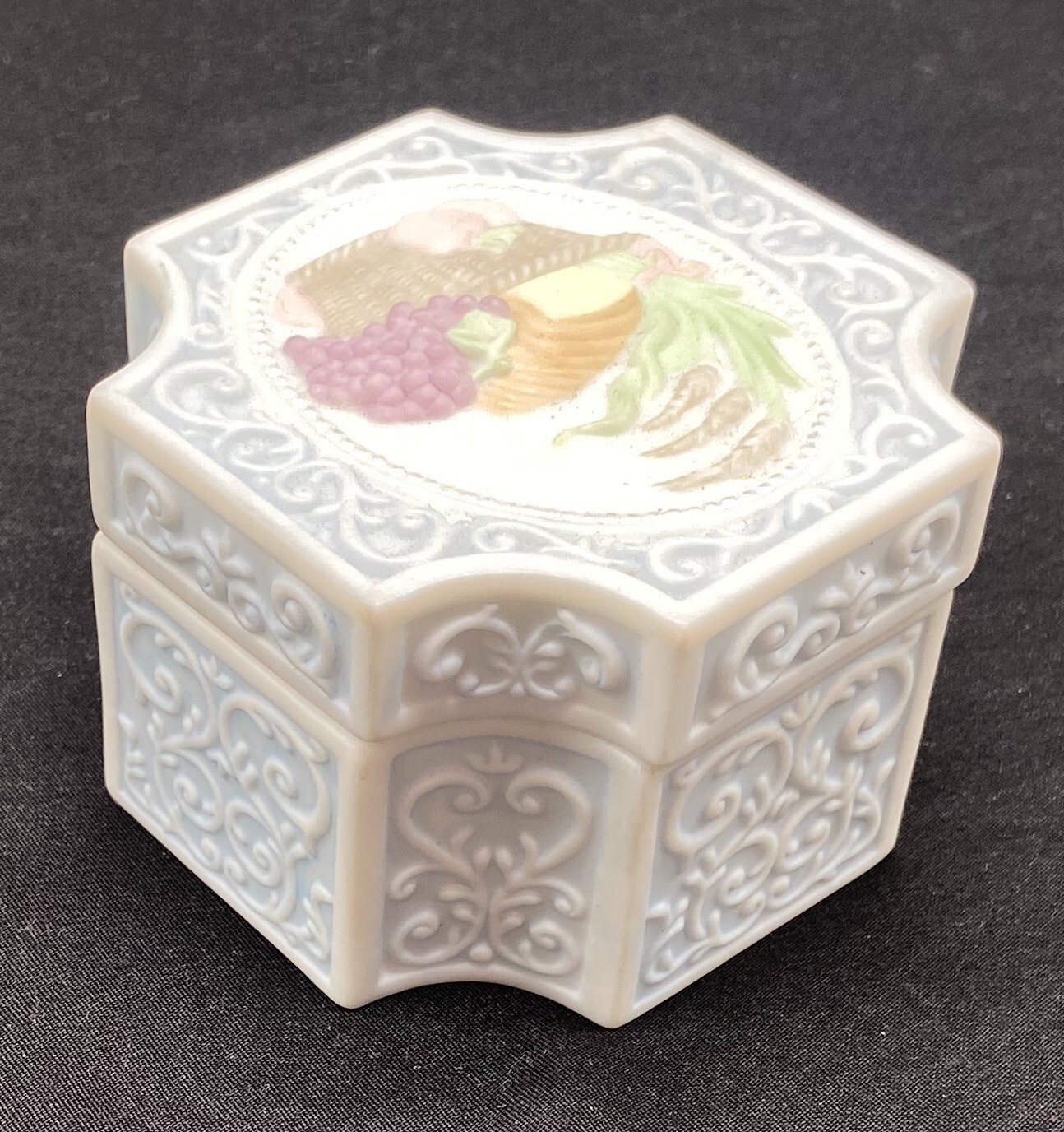 ENESCO light blue ceramic FIRST COMMUNION keepsake box with lid - unused