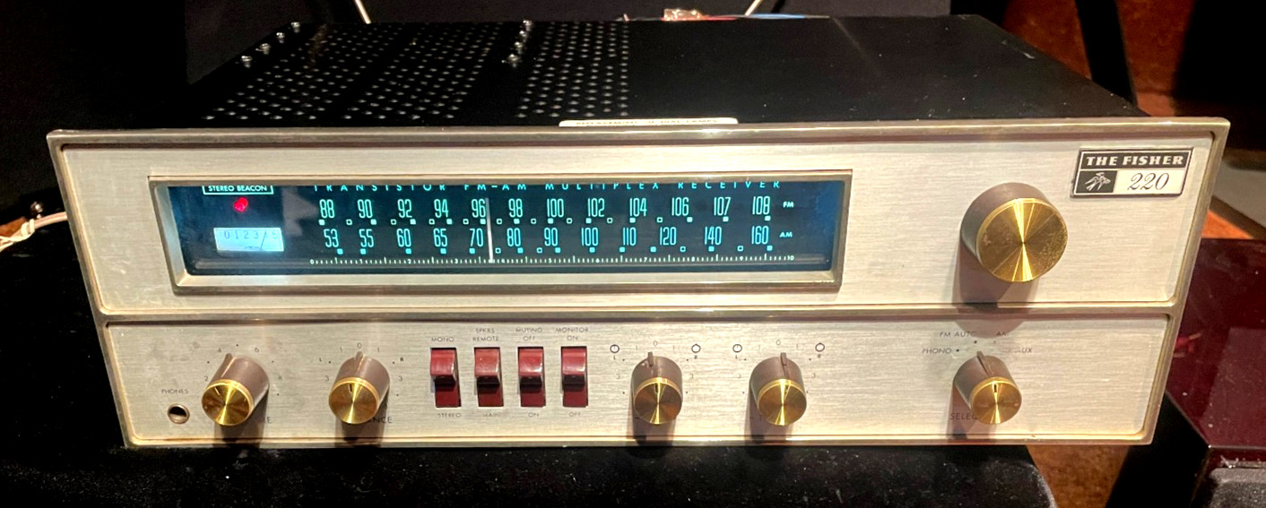 The Fisher 220-T AM/FM Solid State Stereo Receiver -relamped with  LEDs-CLEAN!