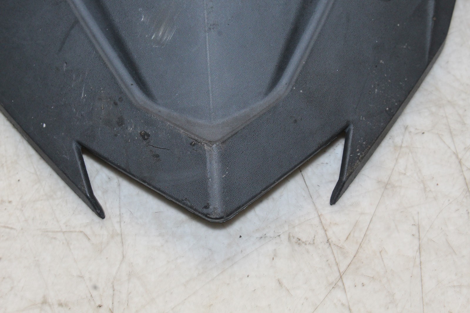 2015 Ski-doo Summit XM 800 Windshield Trim 517304922