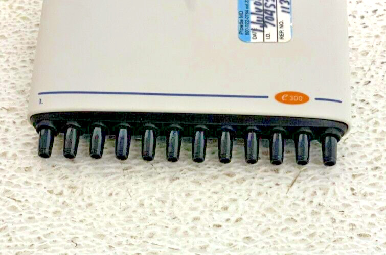 BioHit E300 Automatic Electronic Pipettor Adjustable 10-300 uL Lab 12-Channel