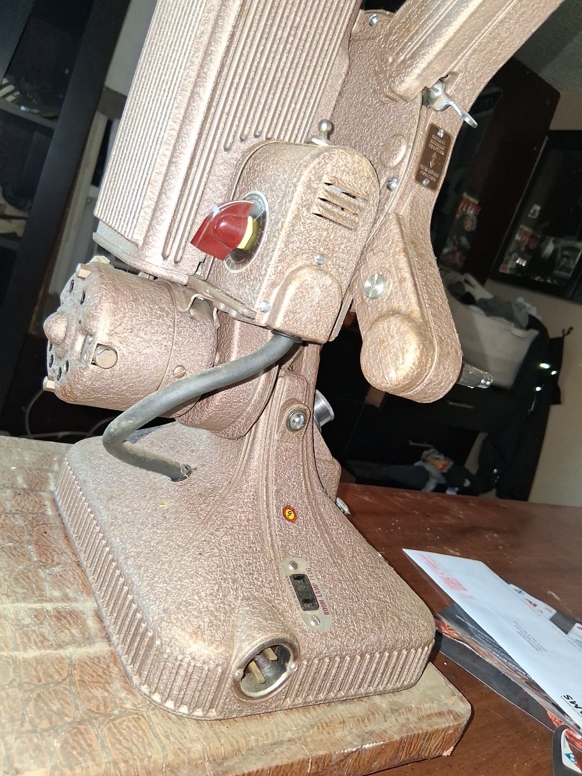 KEYSTONE MODEL K-161 BELMONT MOVIE PROJECTOR 16MM VINTAGE NEEDS MOTOR REPAIR