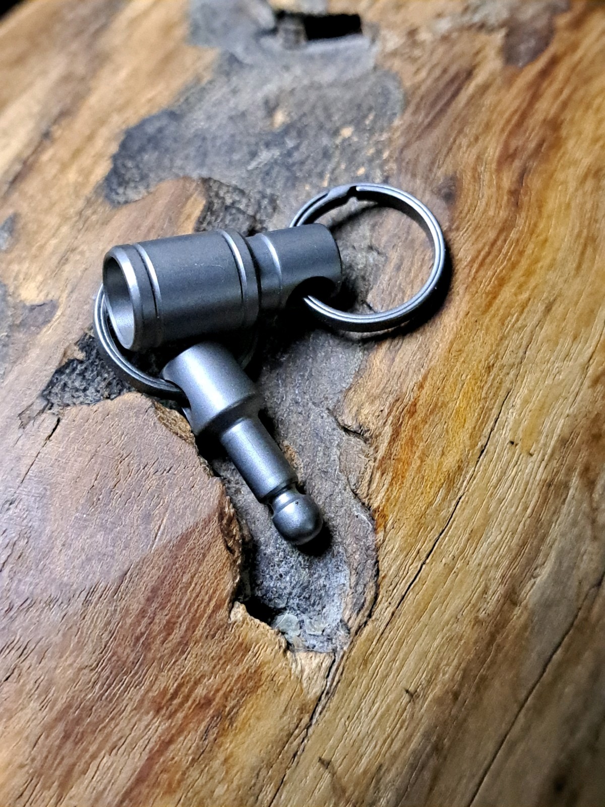 Minimalist Series Titanium Quick-Release Keychain Swivel