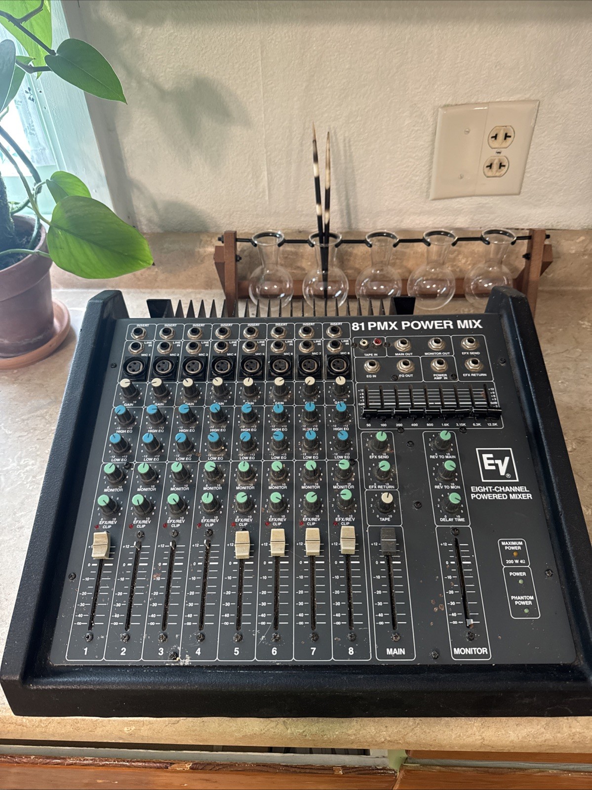 Vintage 8 Channel Analog Power Mixer Electro-Voice (EV) 81 PMX Power Mix Unit