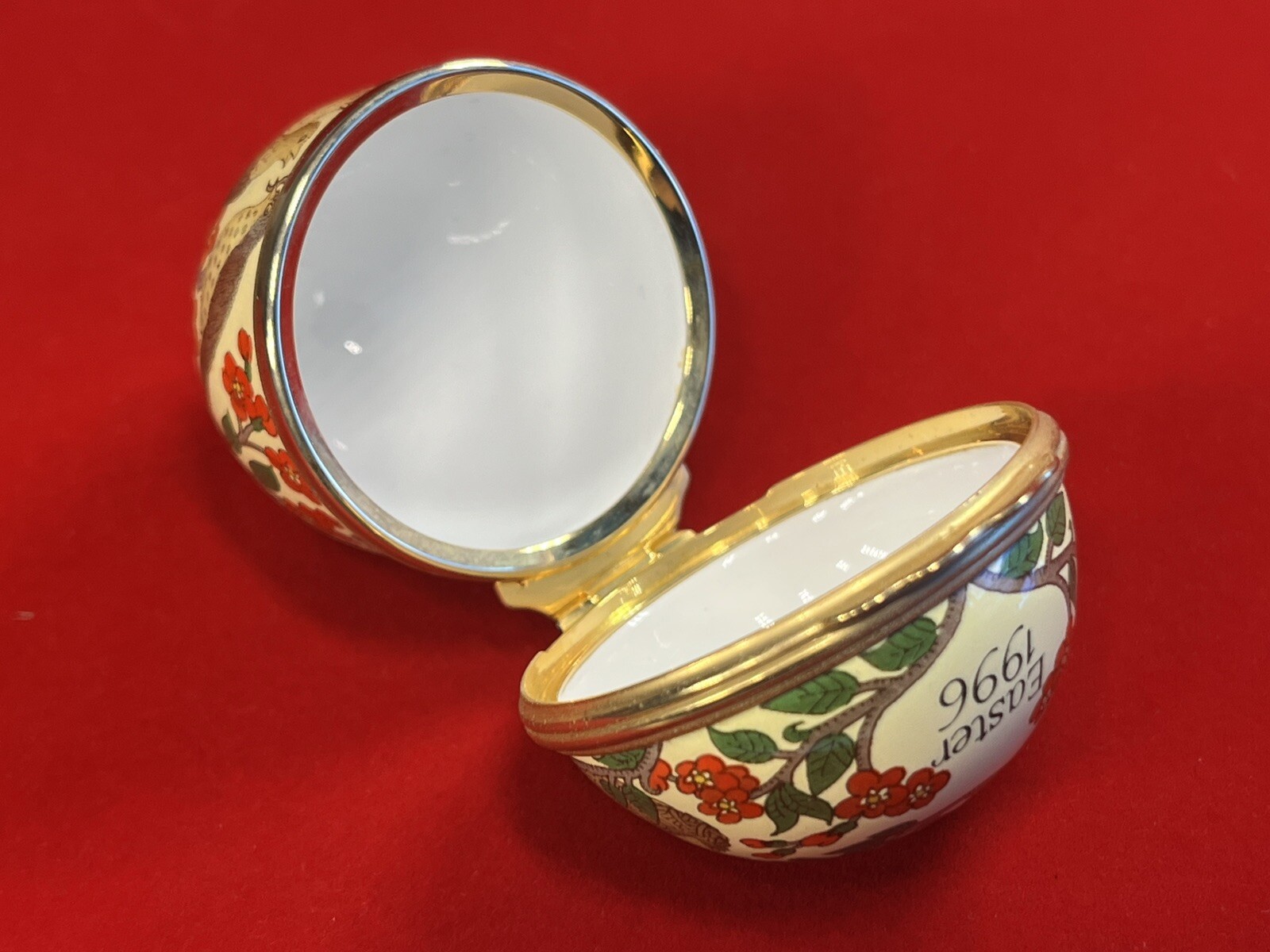 Halcyon Days Enamels Easter 1996 Egg Trinket Box